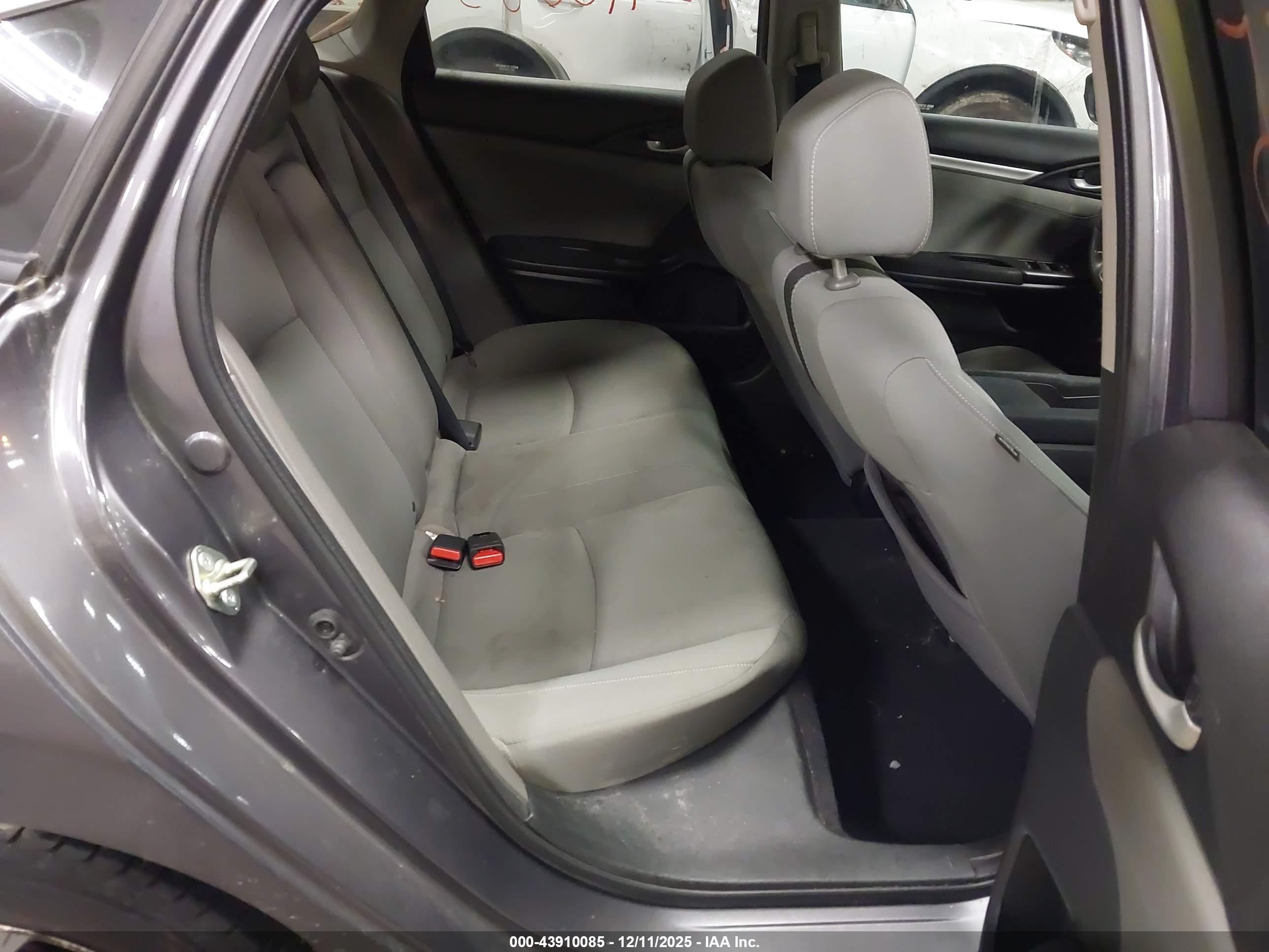HONDA CIVIC image 8