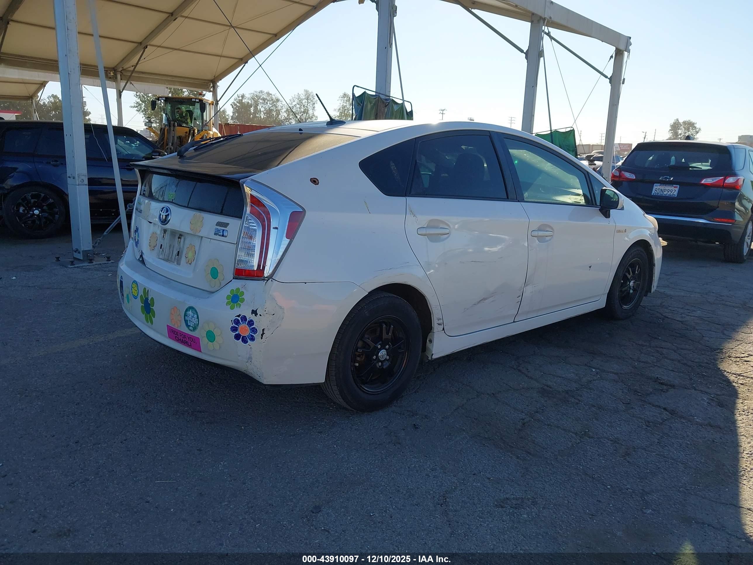 TOYOTA PRIUS image 4
