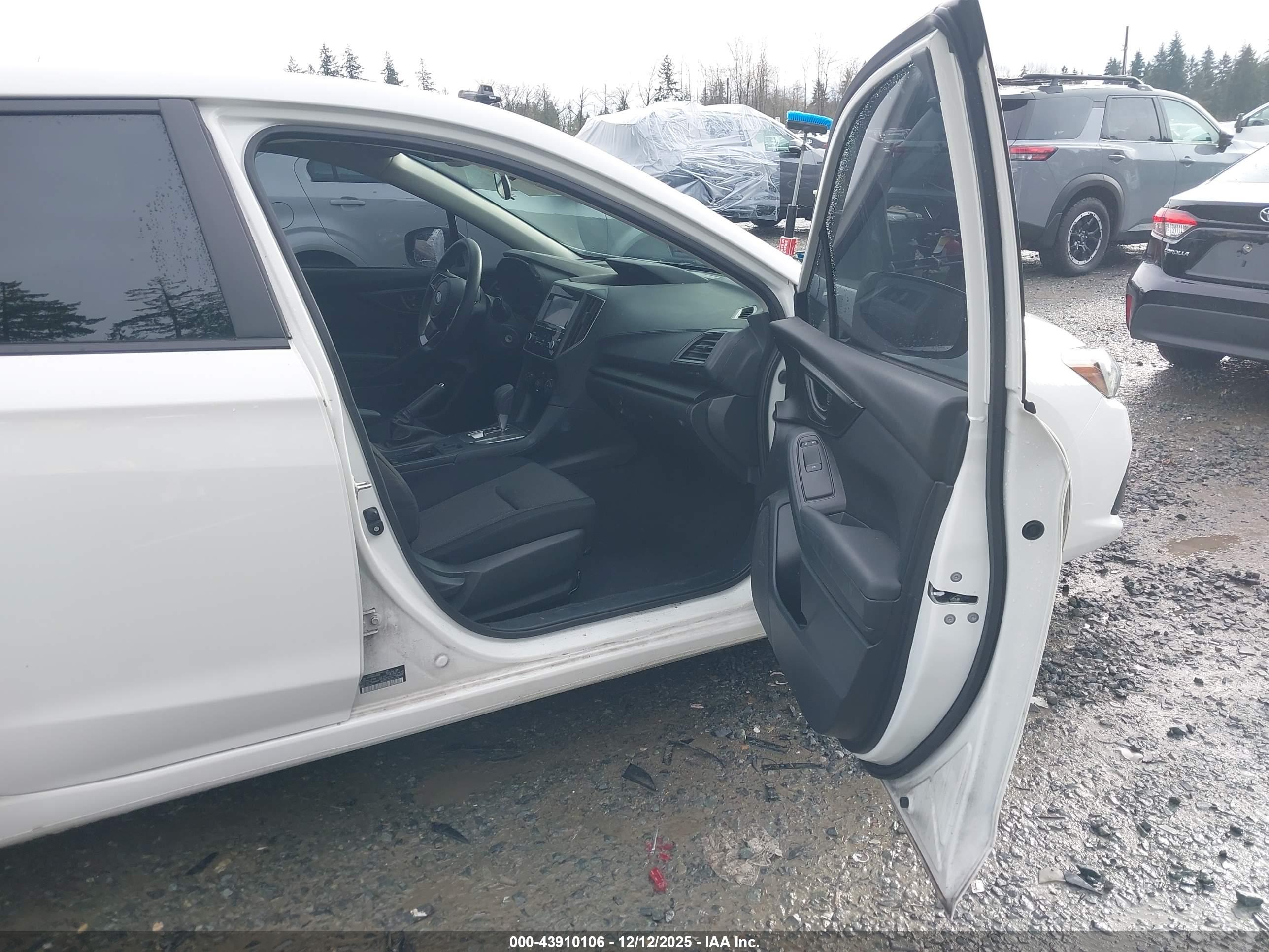 SUBARU IMPREZA image 5