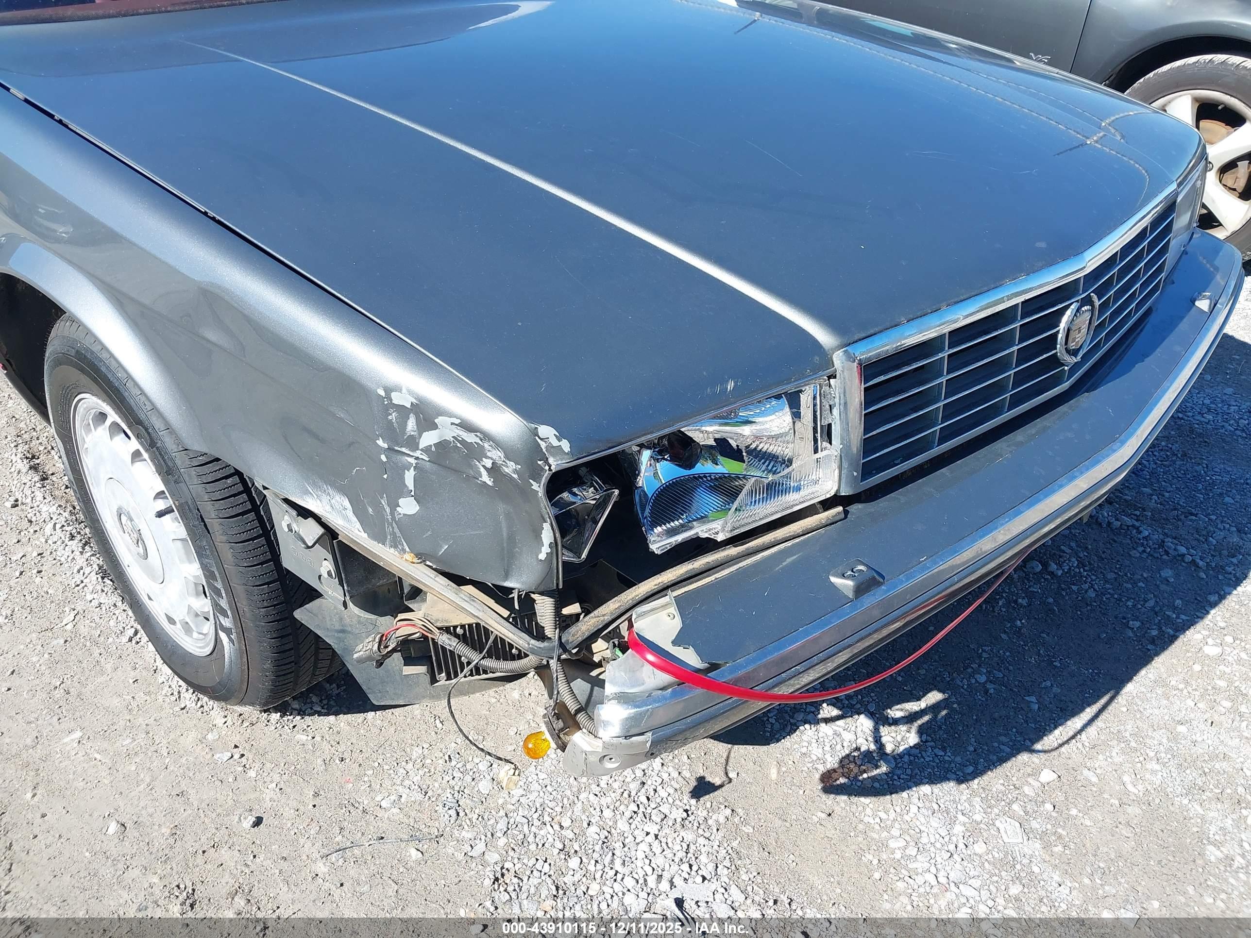CADILLAC ALLANTE image 6