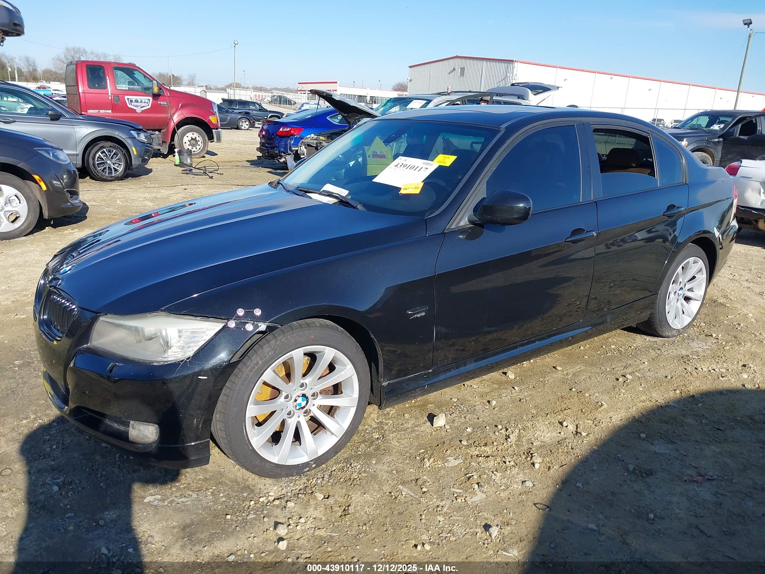 BMW 328I image 2