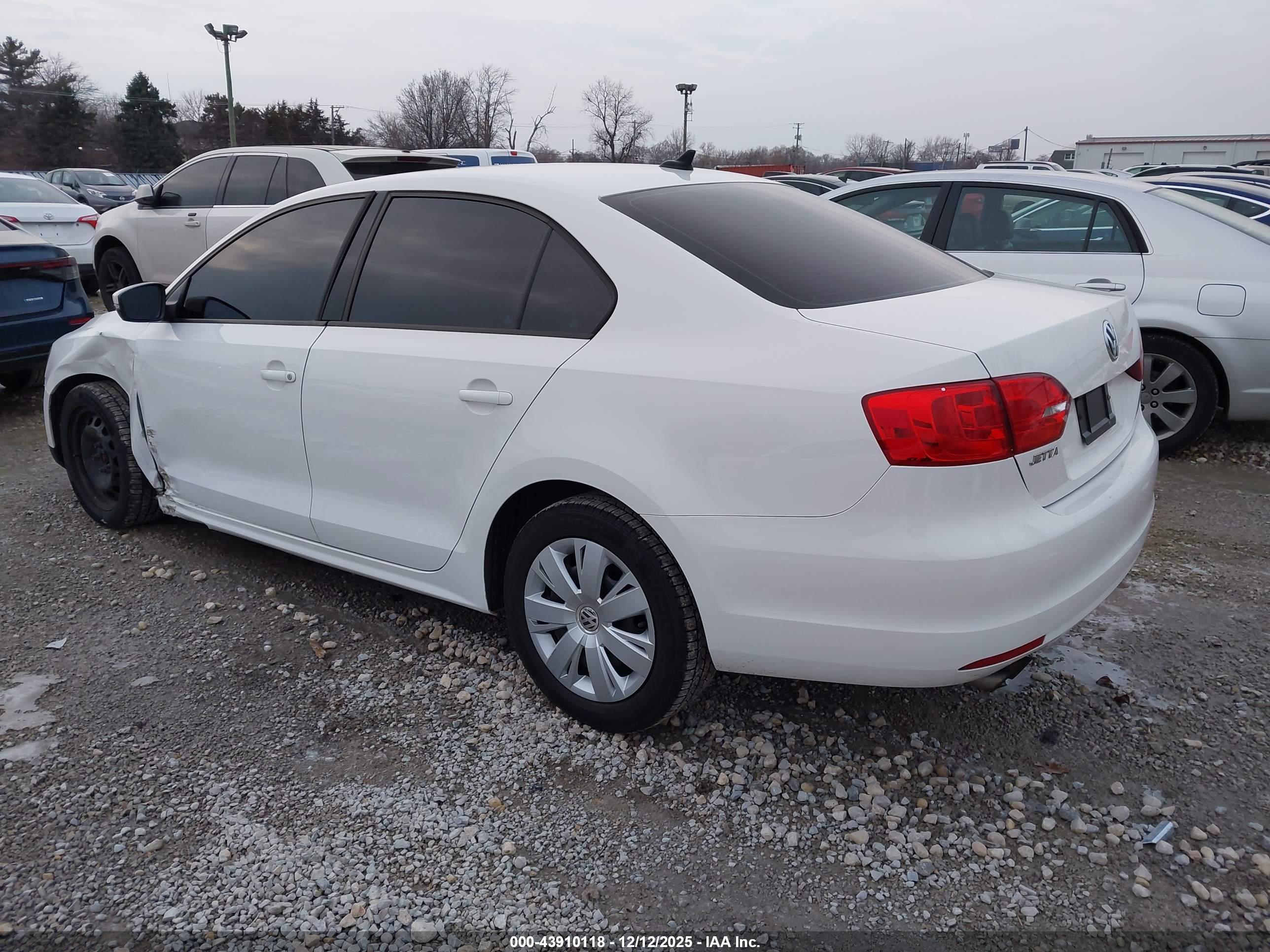 VOLKSWAGEN JETTA image 3