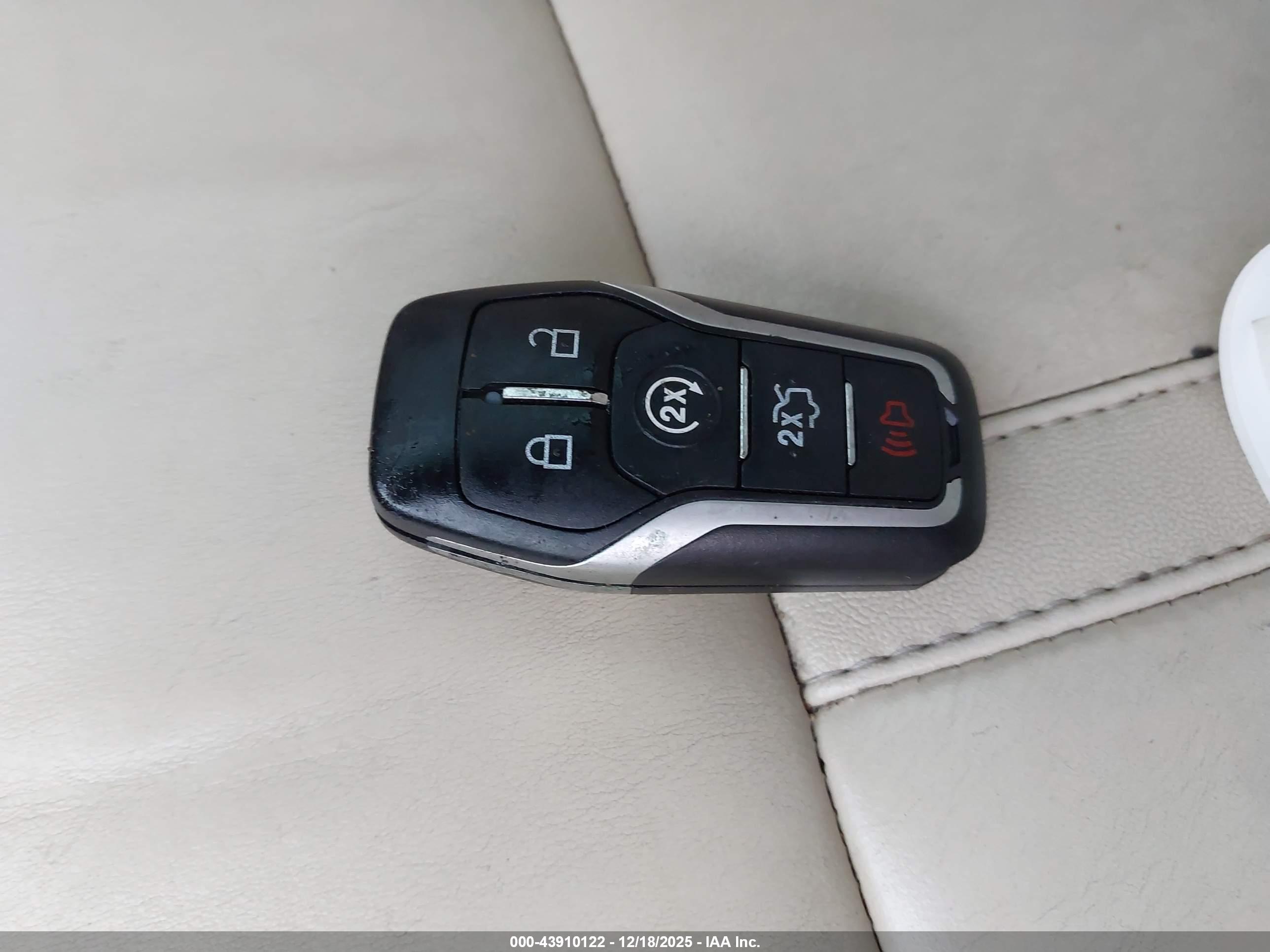 LINCOLN MKZ image 11