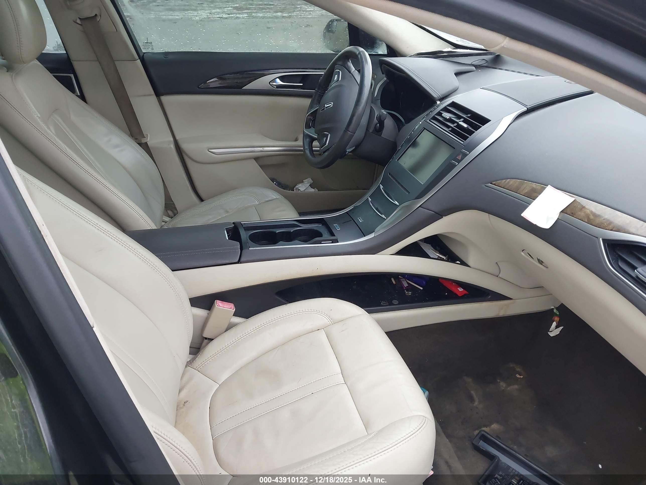LINCOLN MKZ image 5