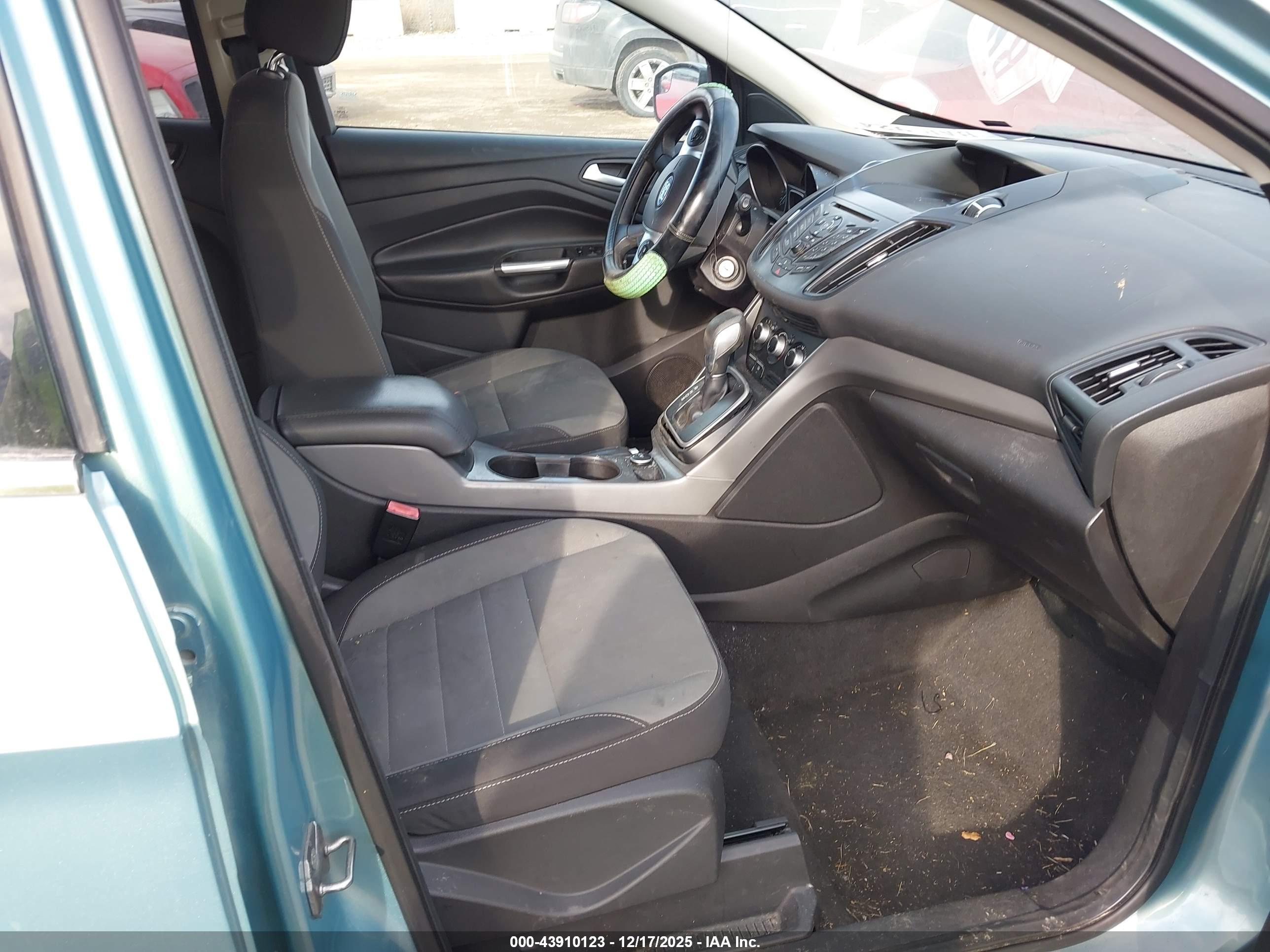 FORD ESCAPE image 5
