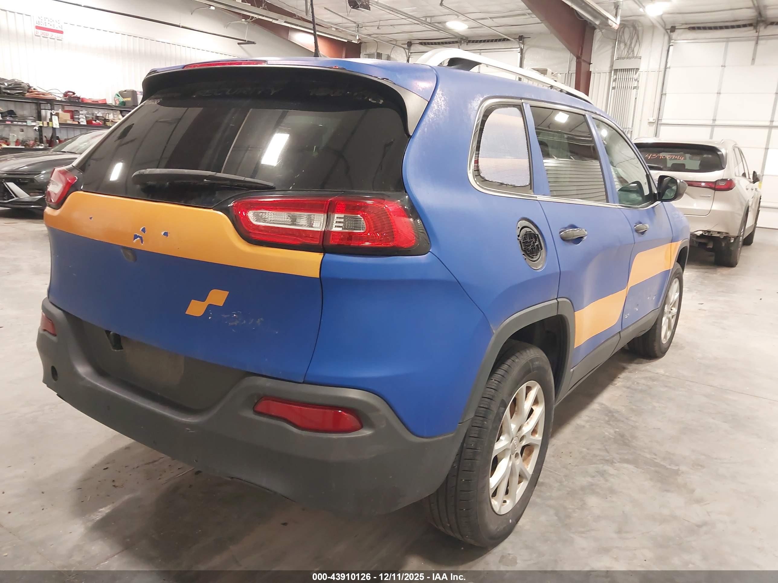 JEEP CHEROKEE image 4