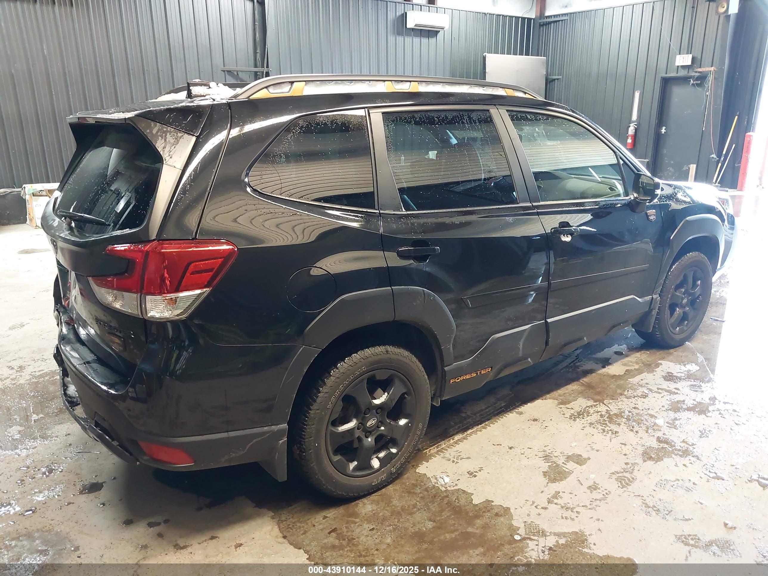 SUBARU FORESTER image 4