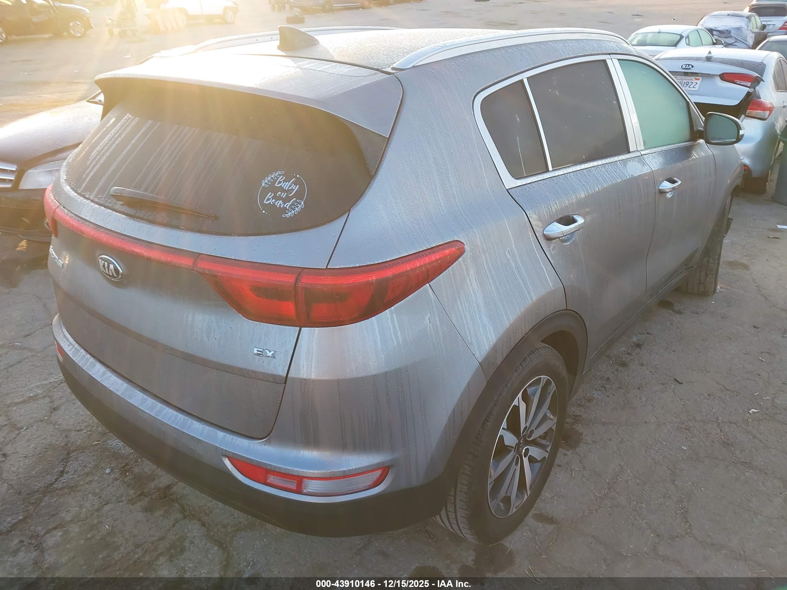 KIA SPORTAGE image 4