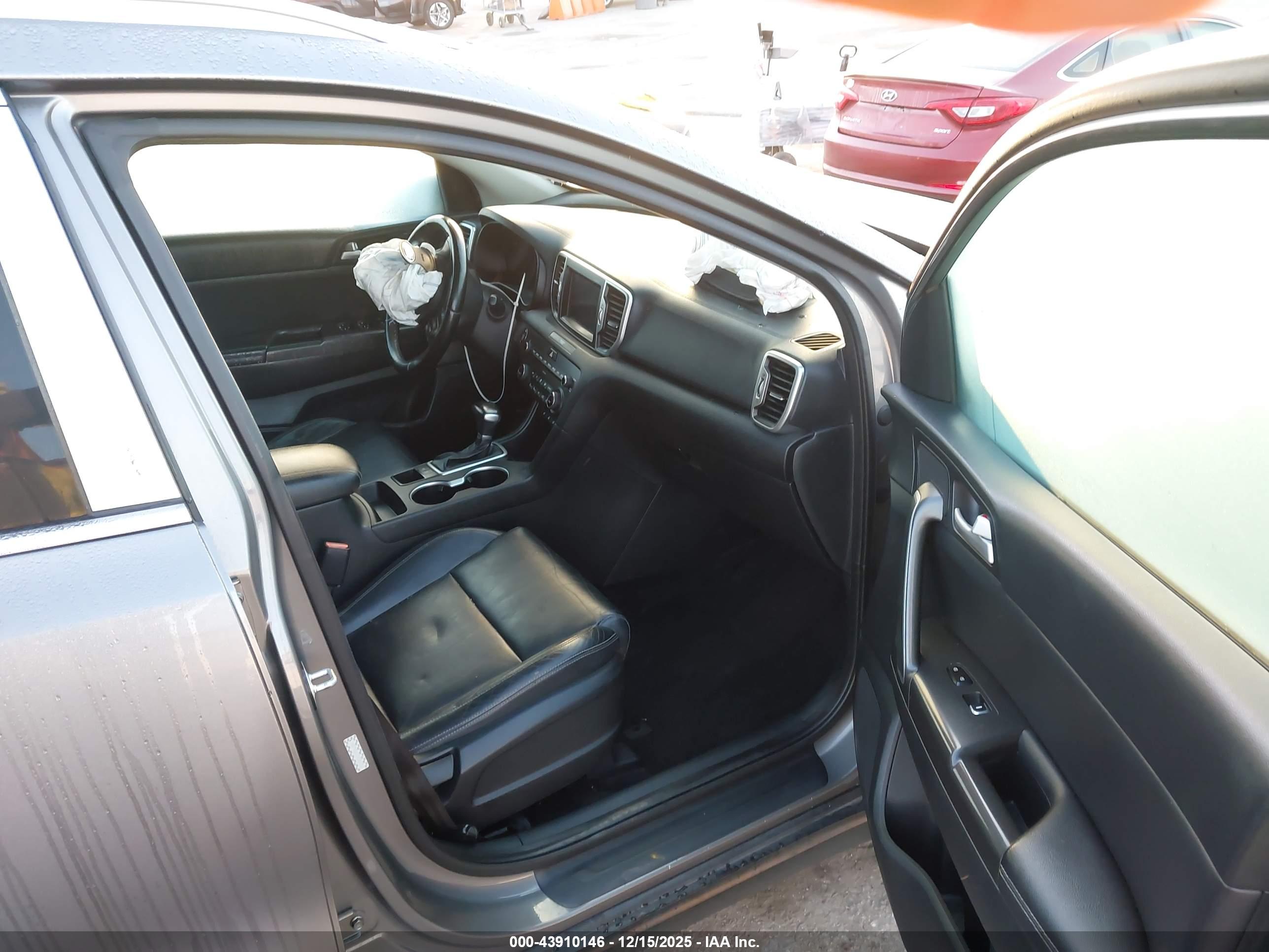 KIA SPORTAGE image 5