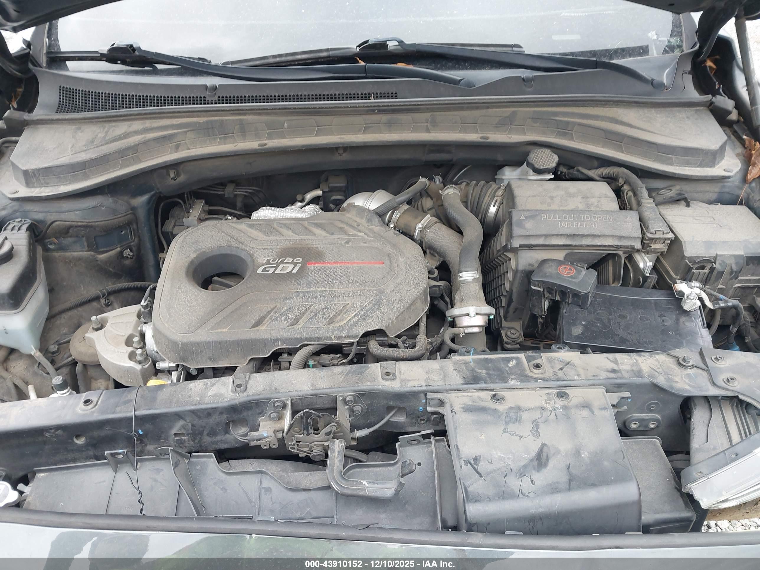 HYUNDAI SANTA image 10