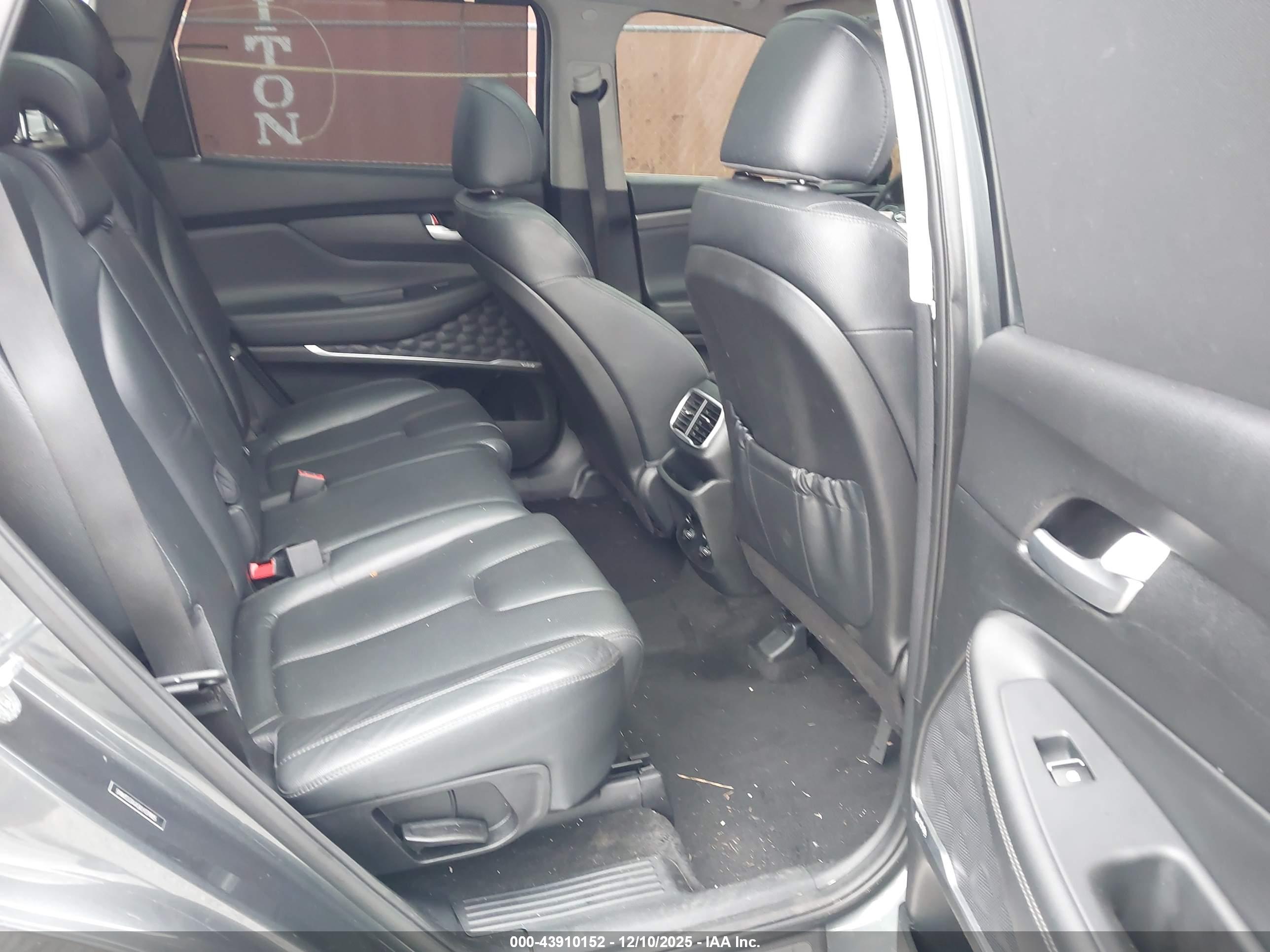 HYUNDAI SANTA image 8