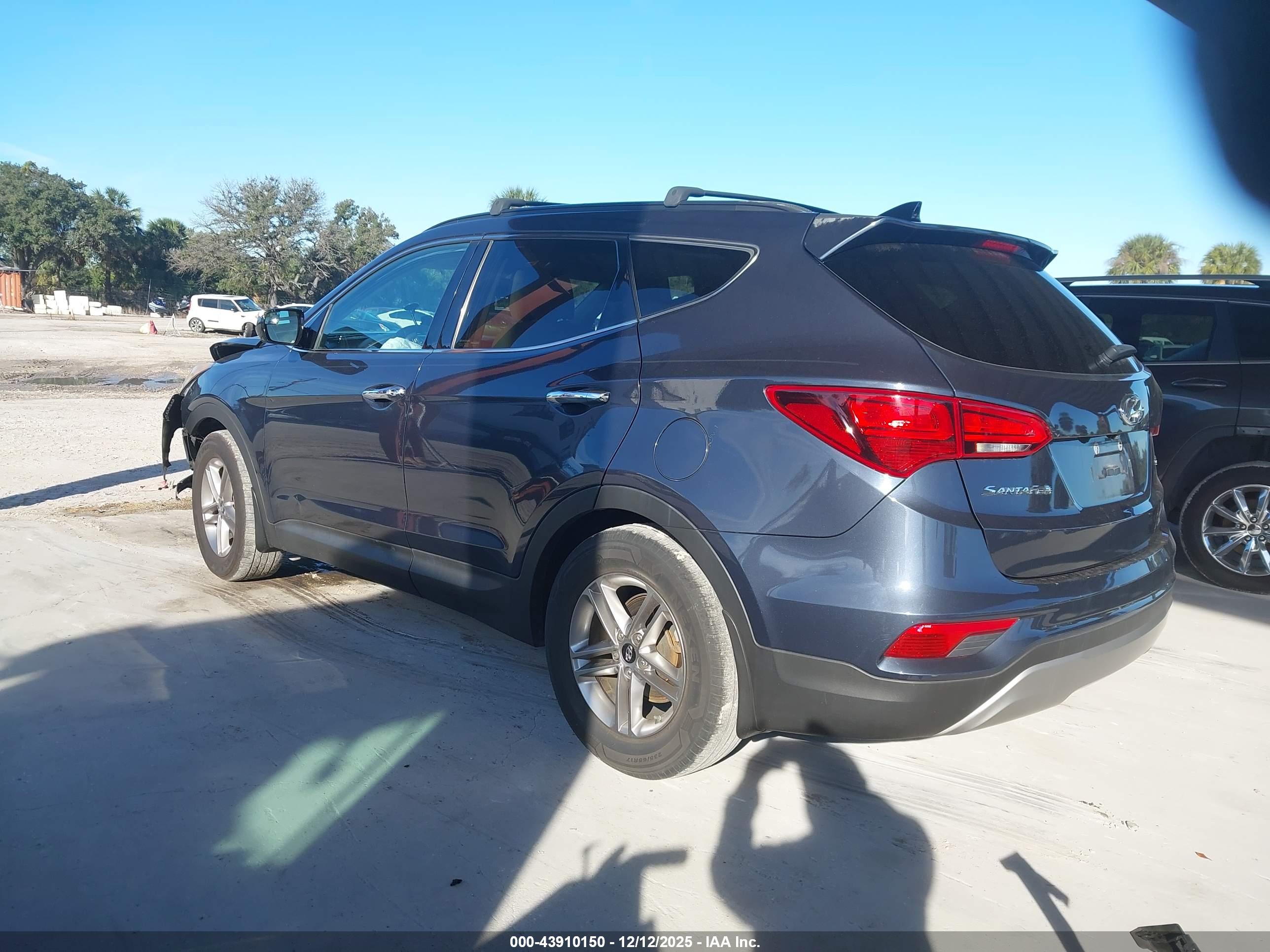HYUNDAI SANTA image 3