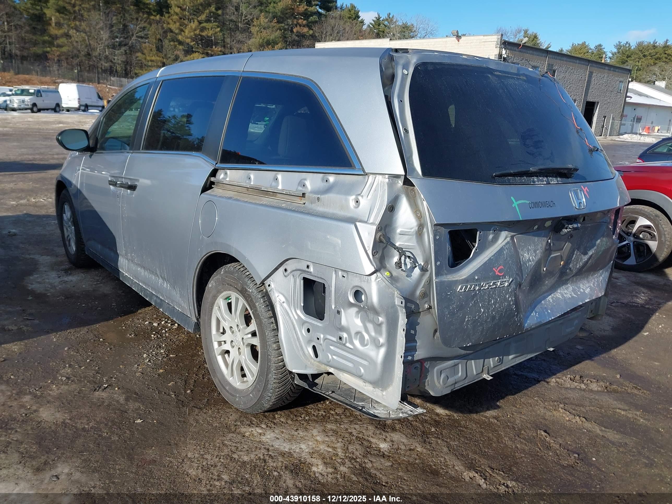 HONDA ODYSSEY image 3