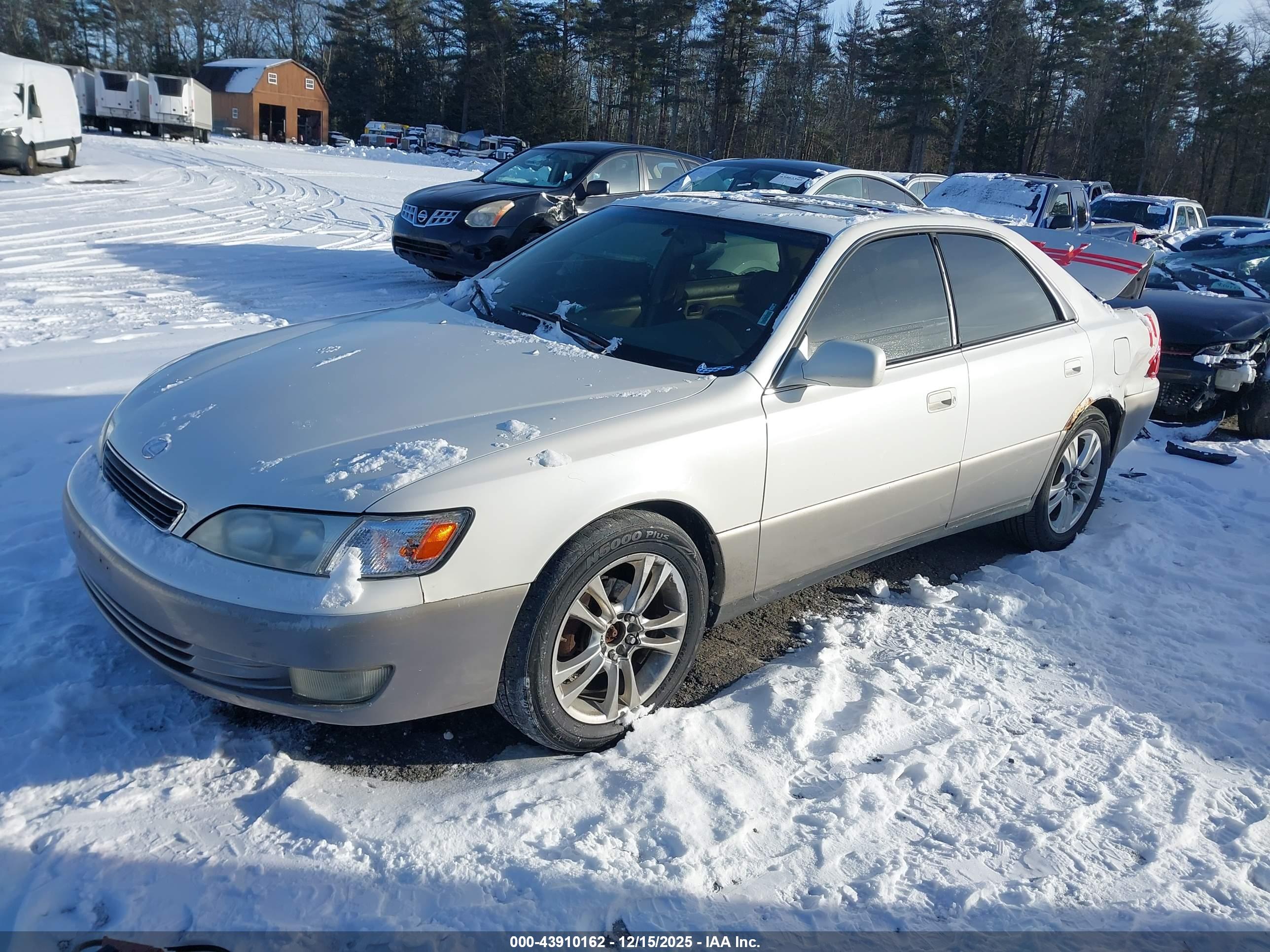 LEXUS ES image 2