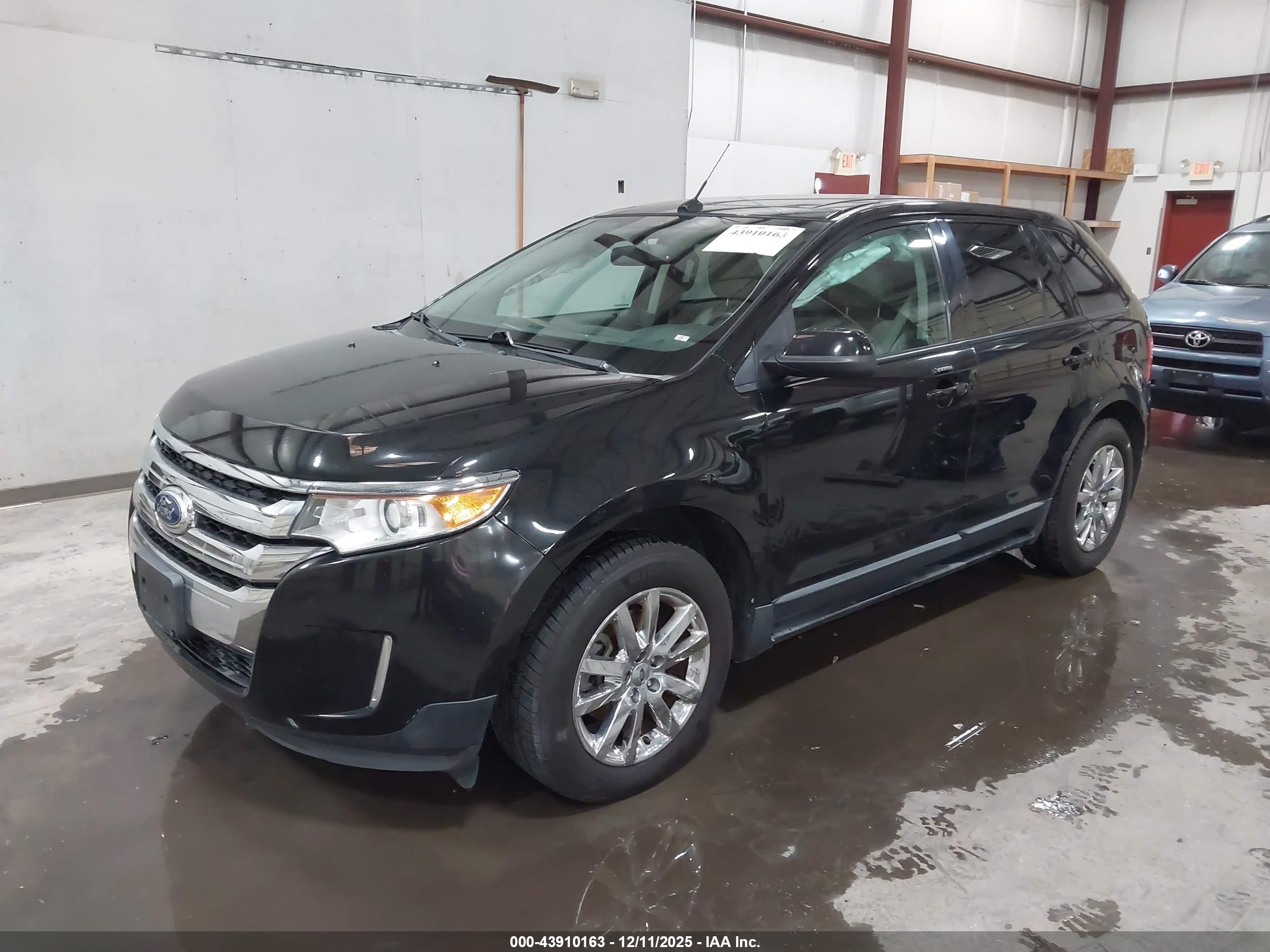 FORD EDGE image 2