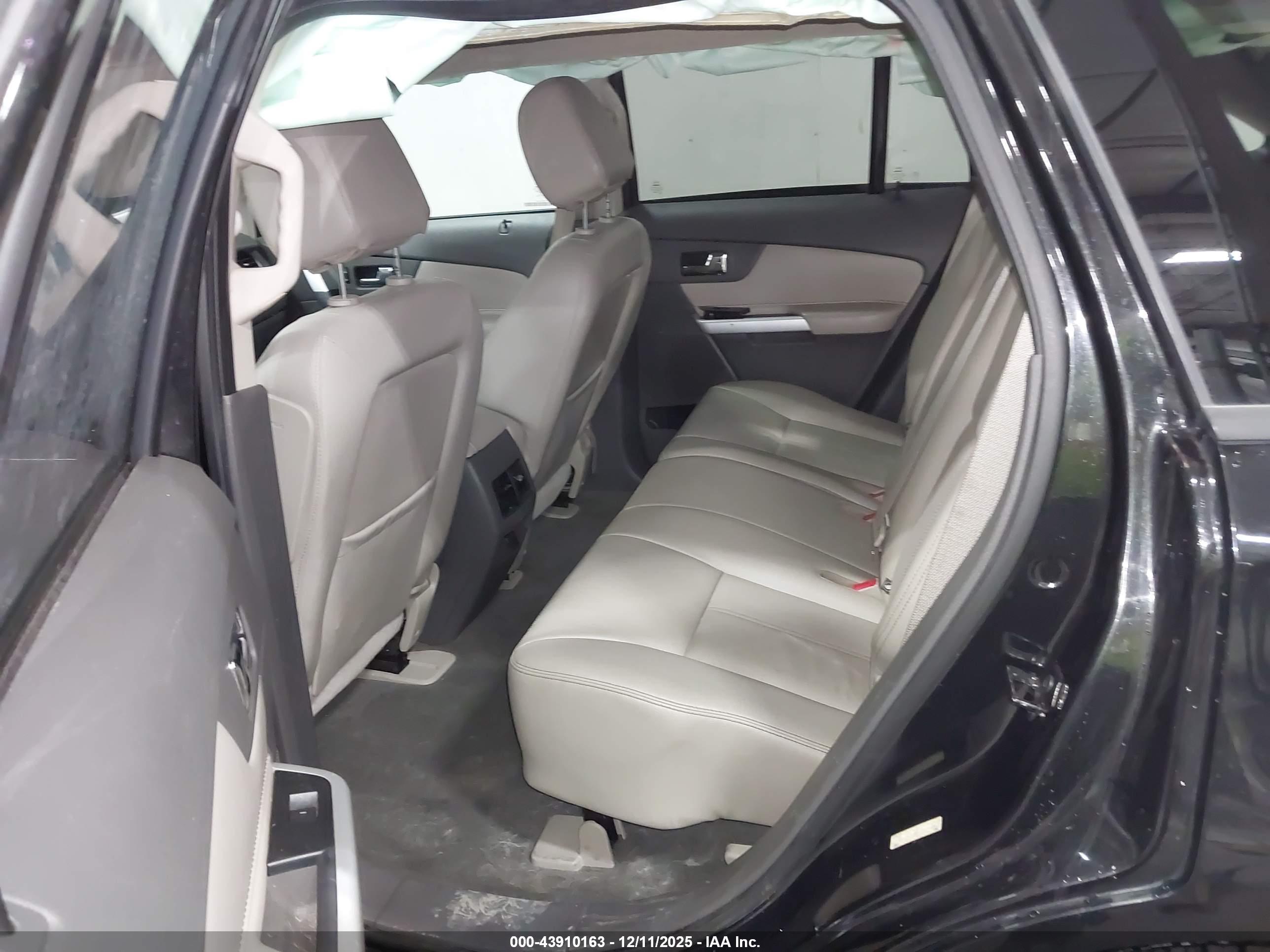 FORD EDGE image 8