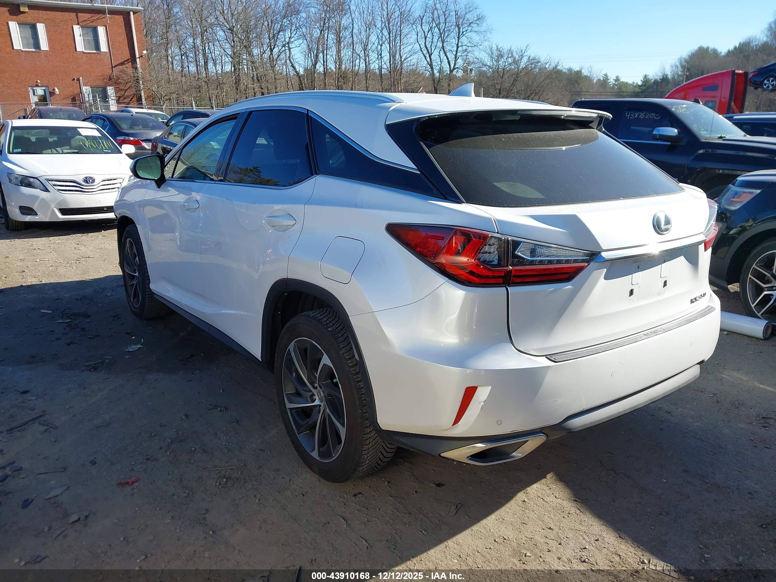 LEXUS RX image 3