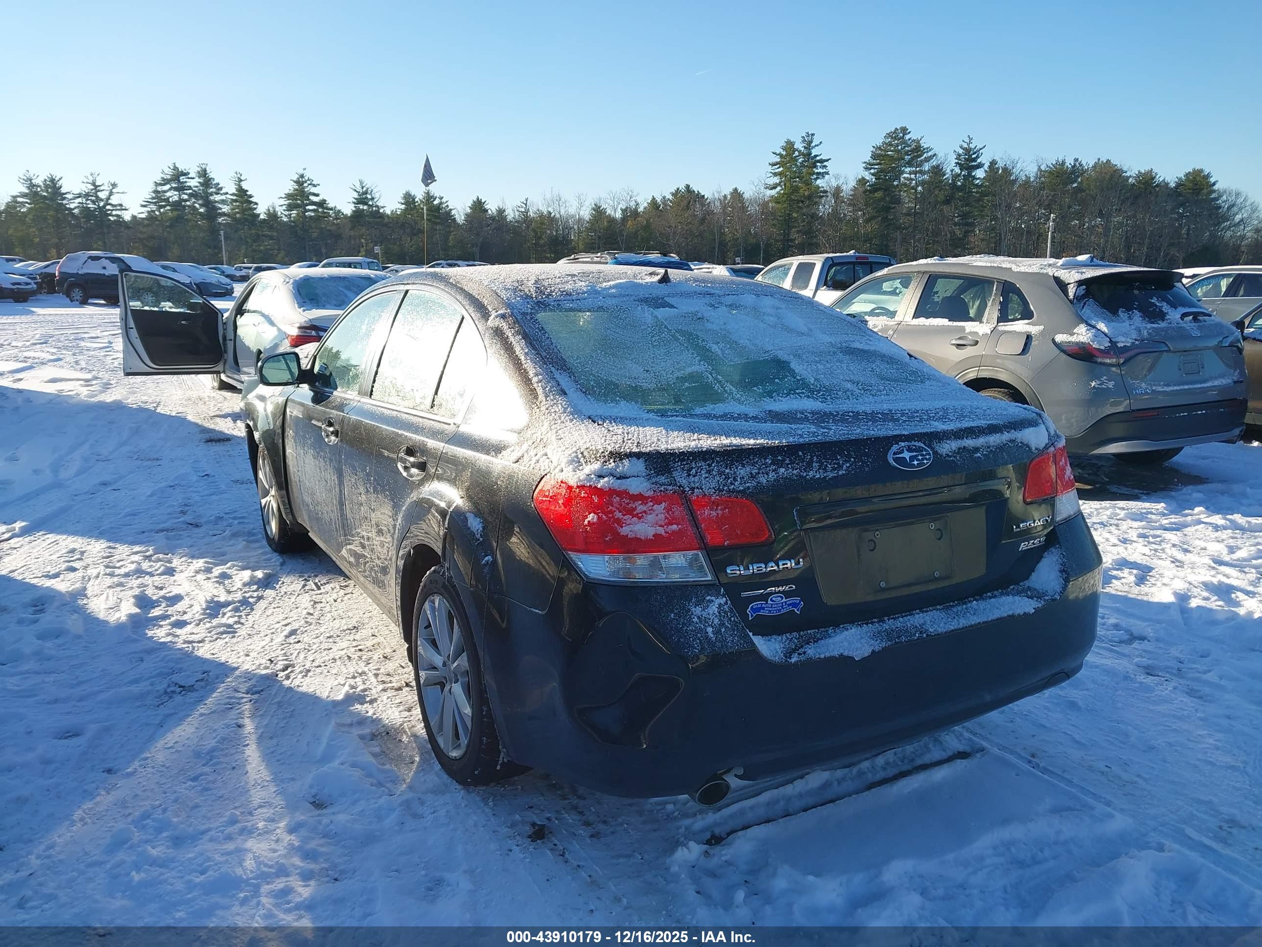 SUBARU LEGACY image 3