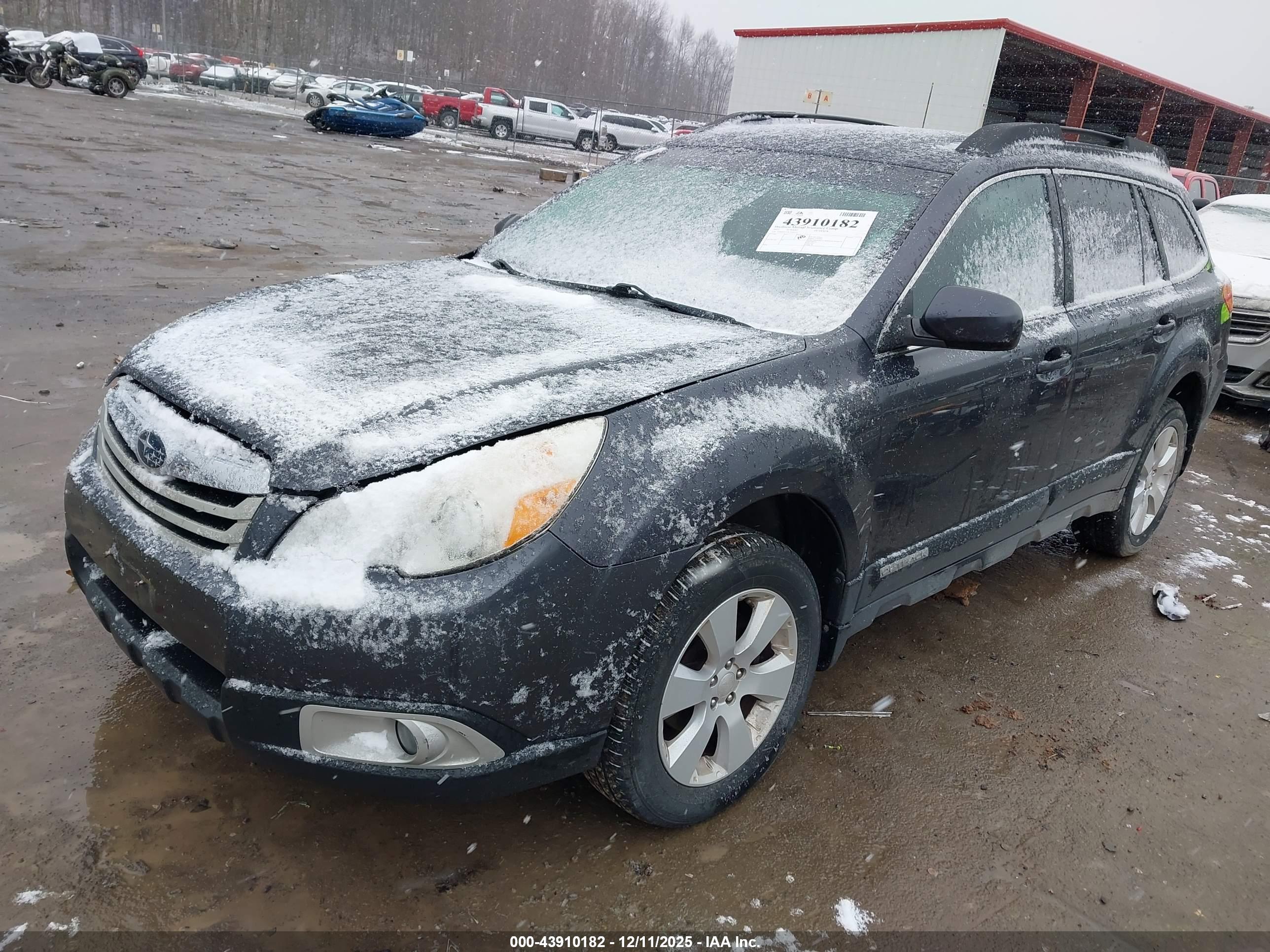 SUBARU OUTBACK image 2