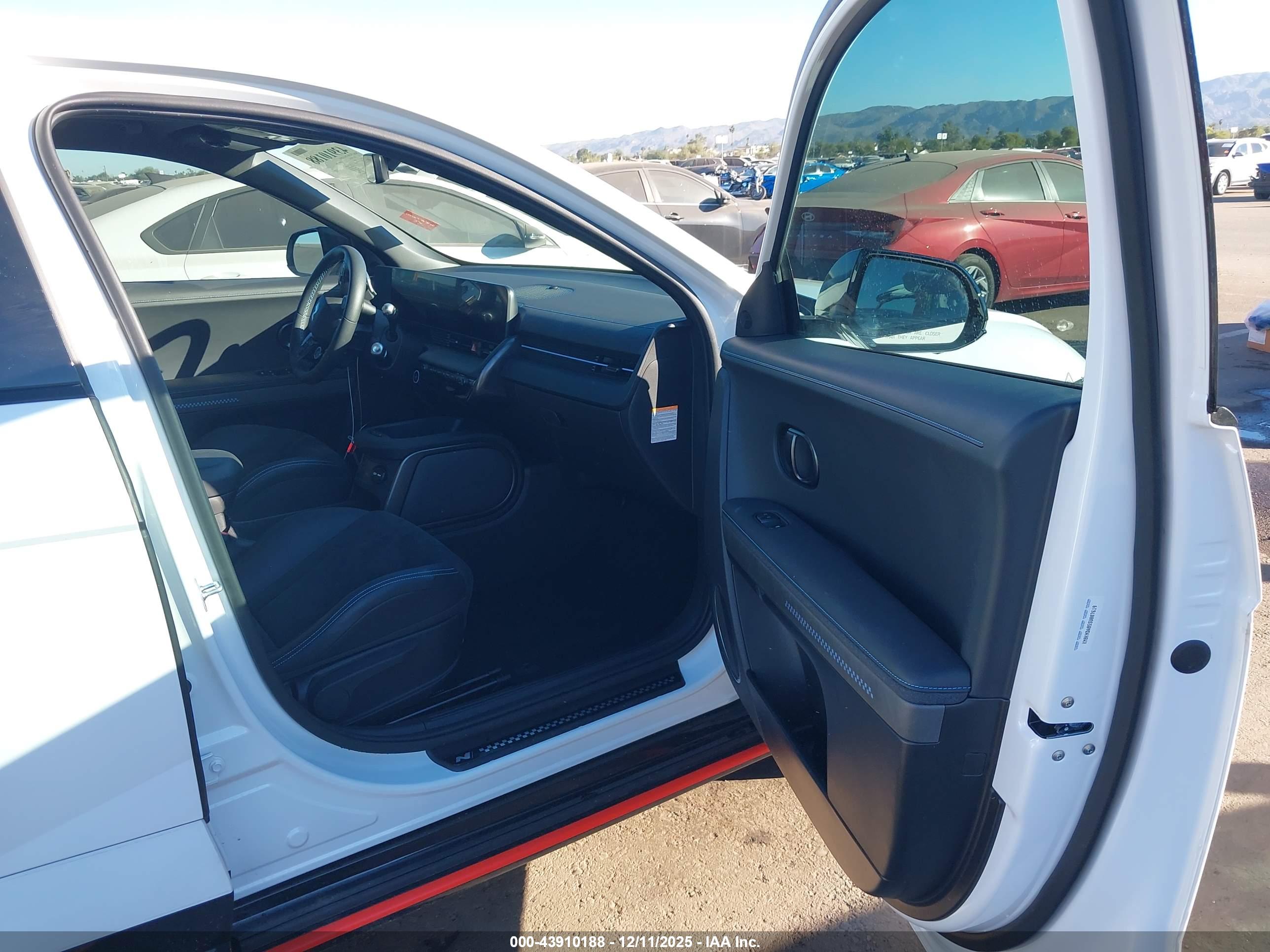 HYUNDAI IONIQ image 5