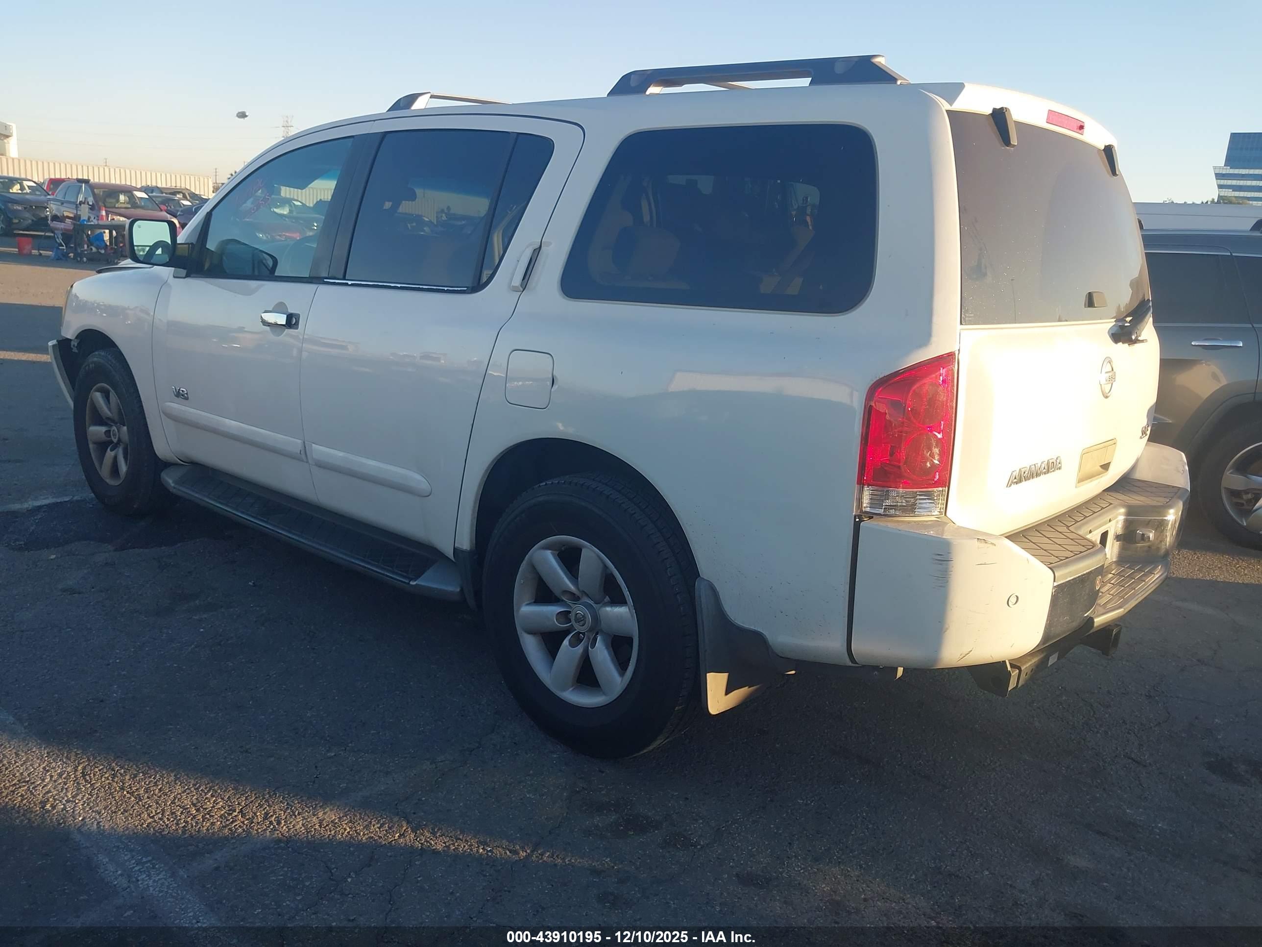 NISSAN ARMADA image 3