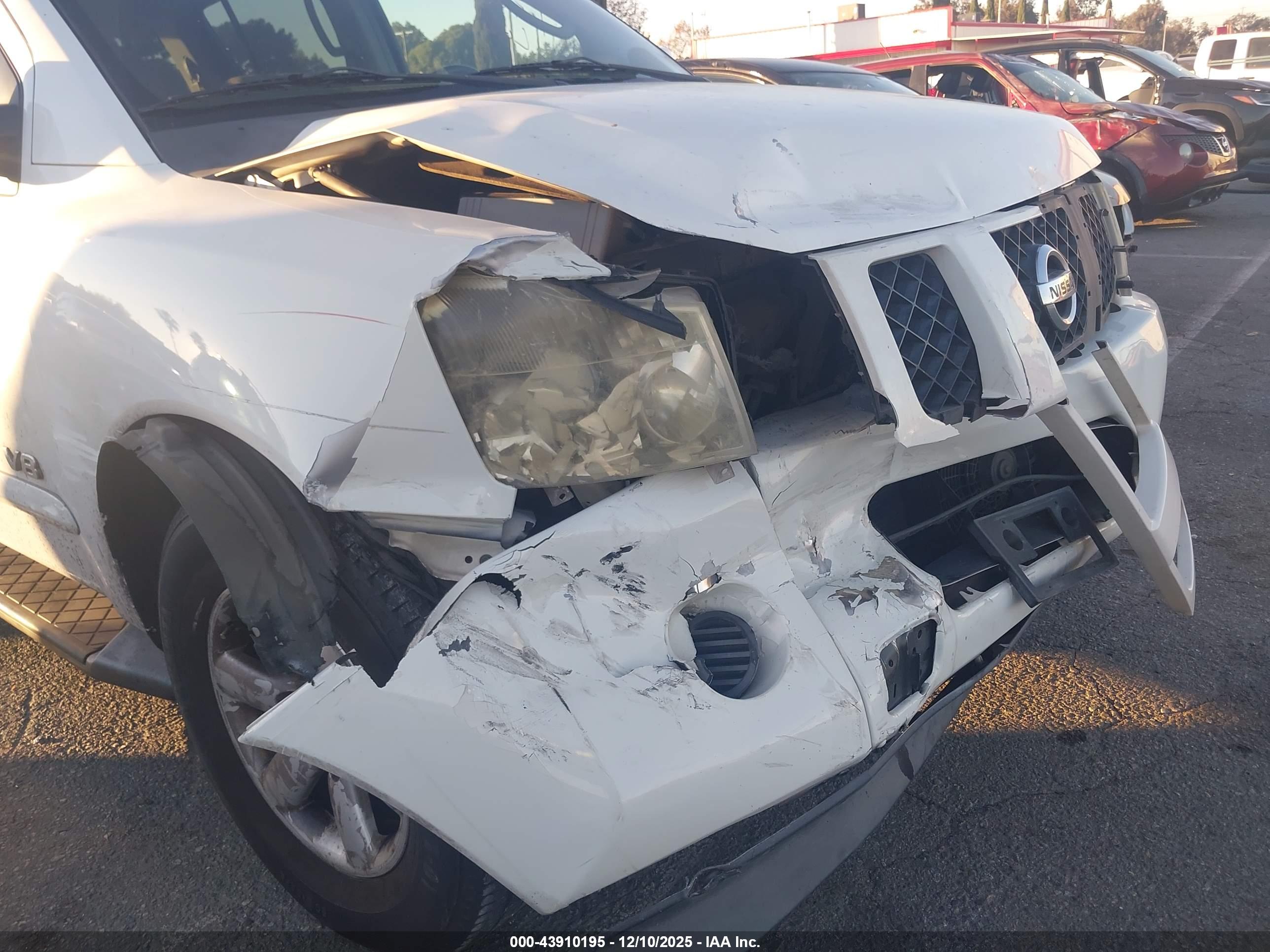 NISSAN ARMADA image 6