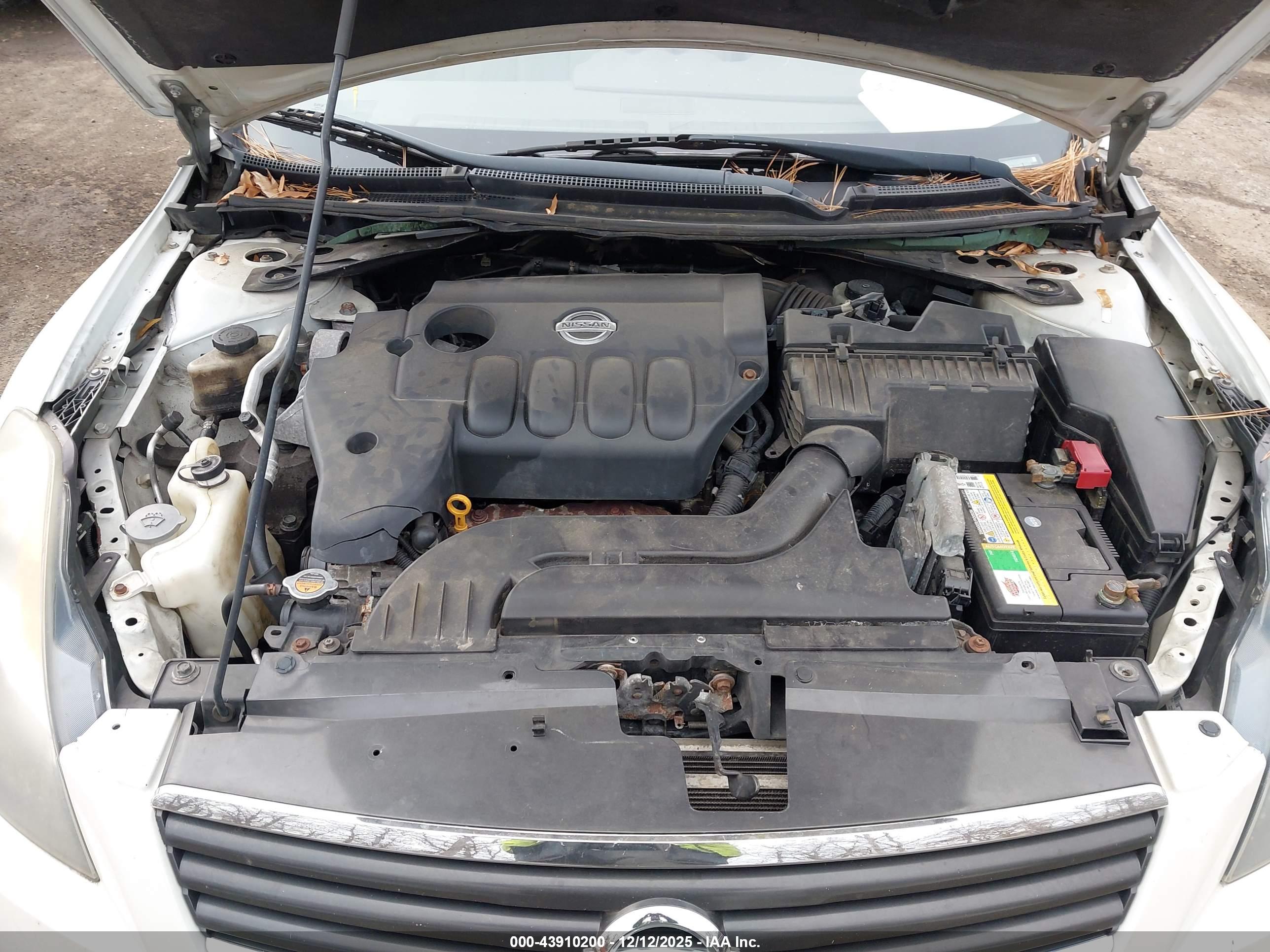 NISSAN ALTIMA image 10