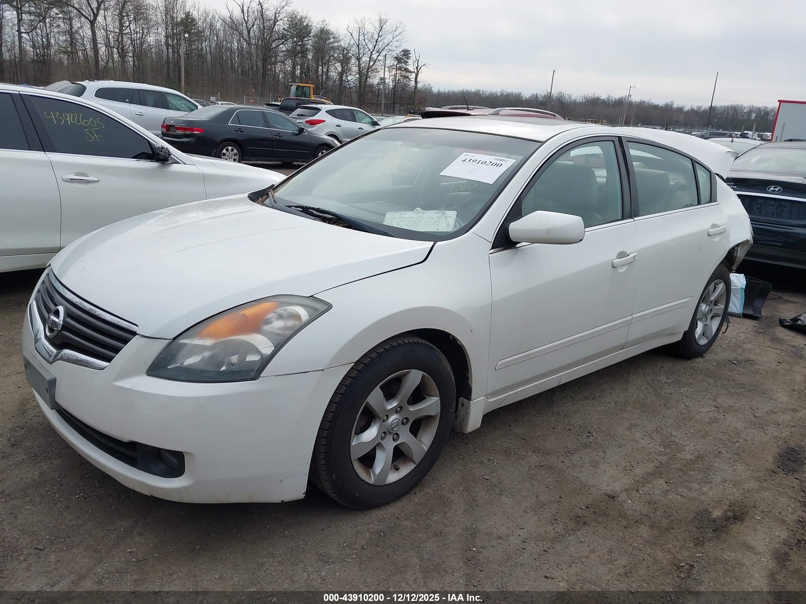 NISSAN ALTIMA image 2