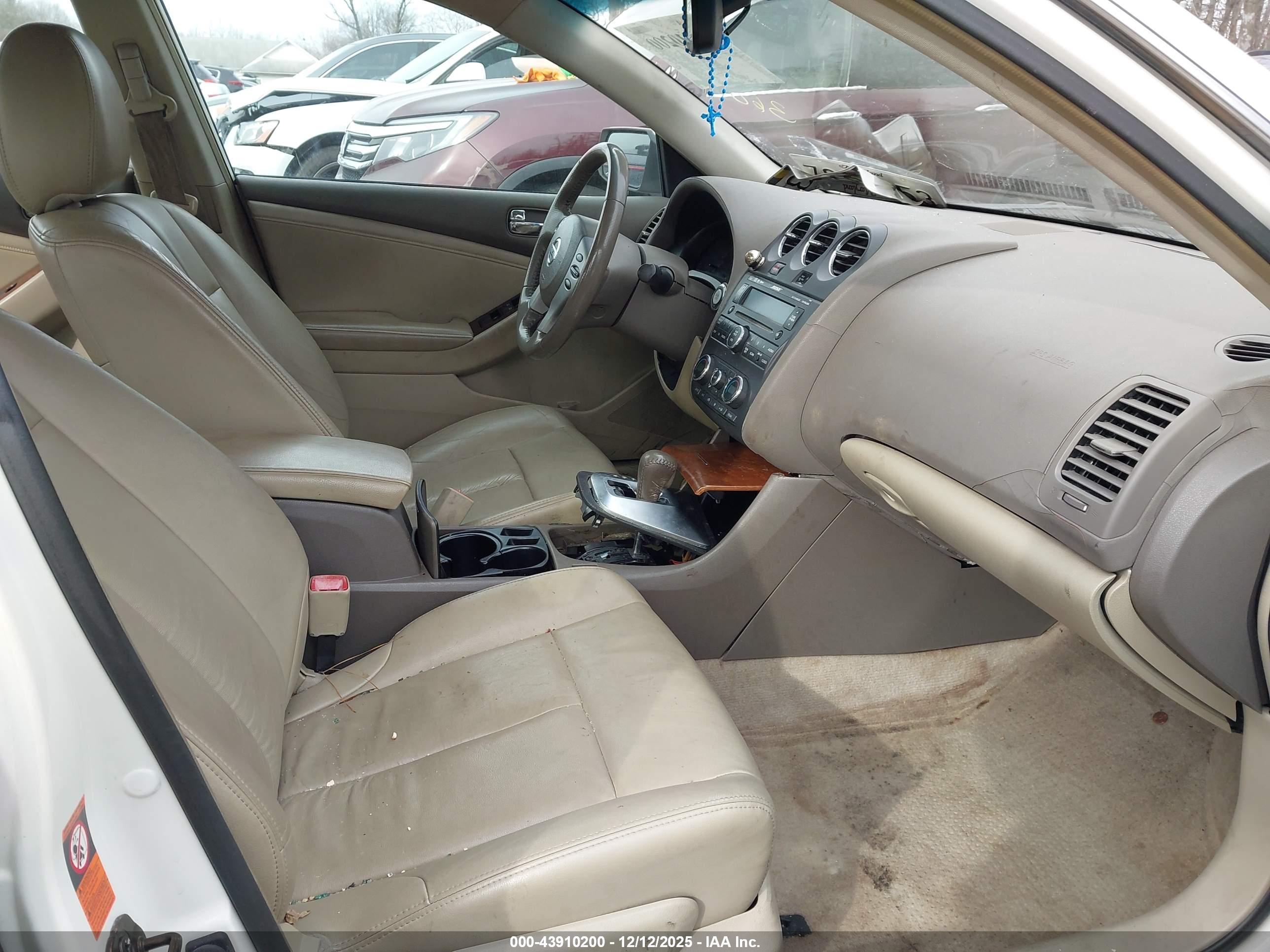 NISSAN ALTIMA image 5