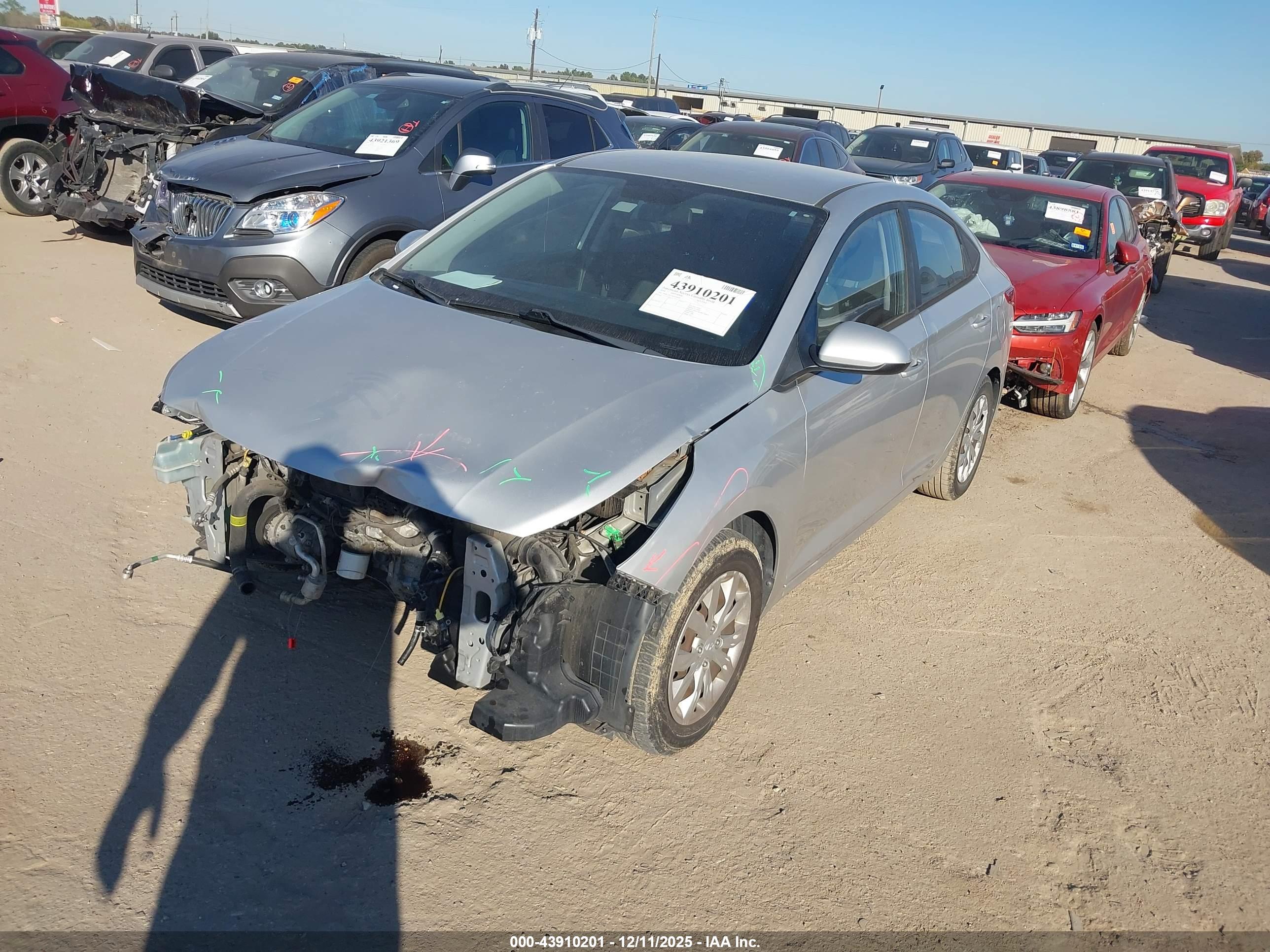 HYUNDAI ACCENT image 2