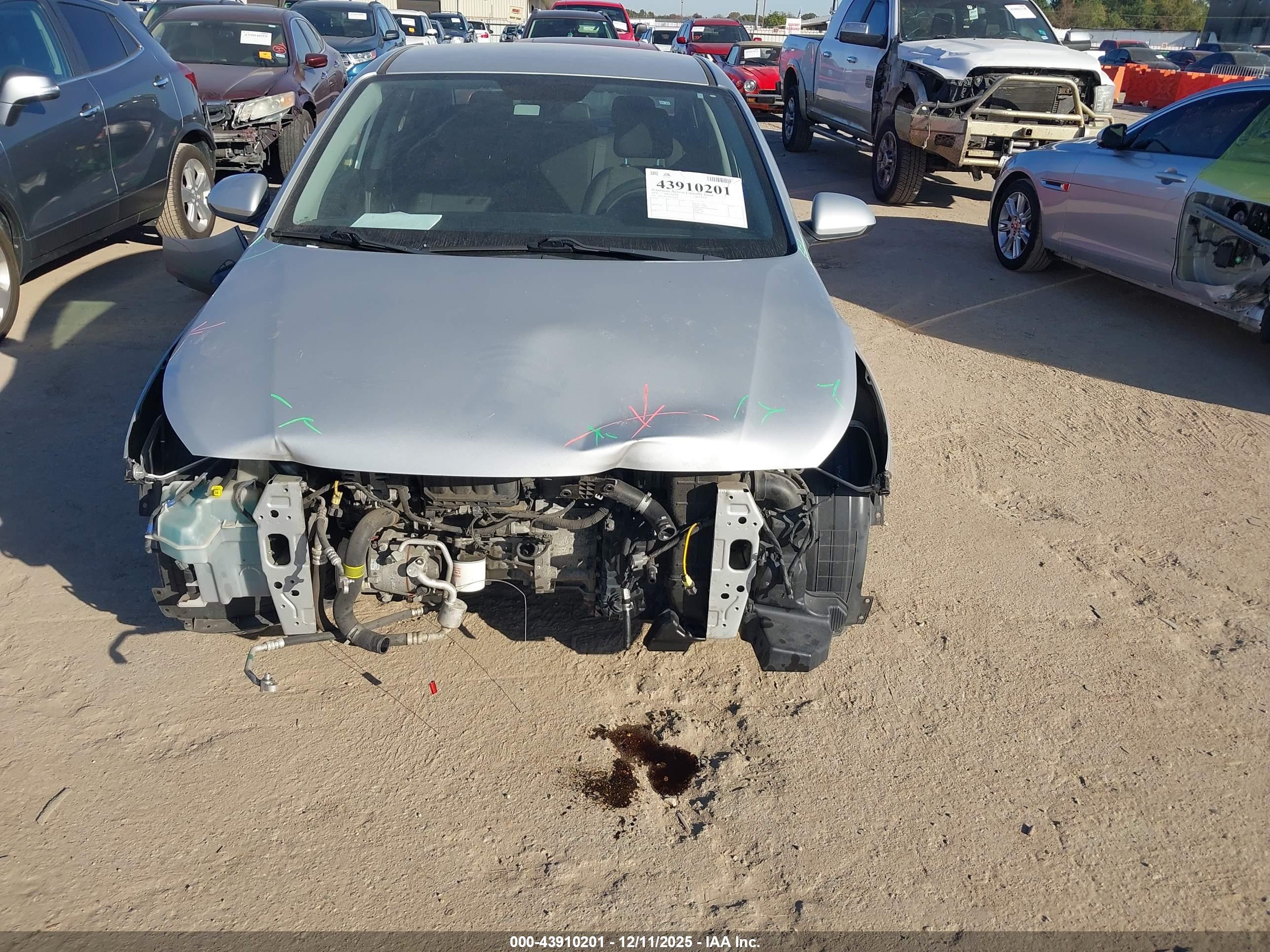 HYUNDAI ACCENT image 6