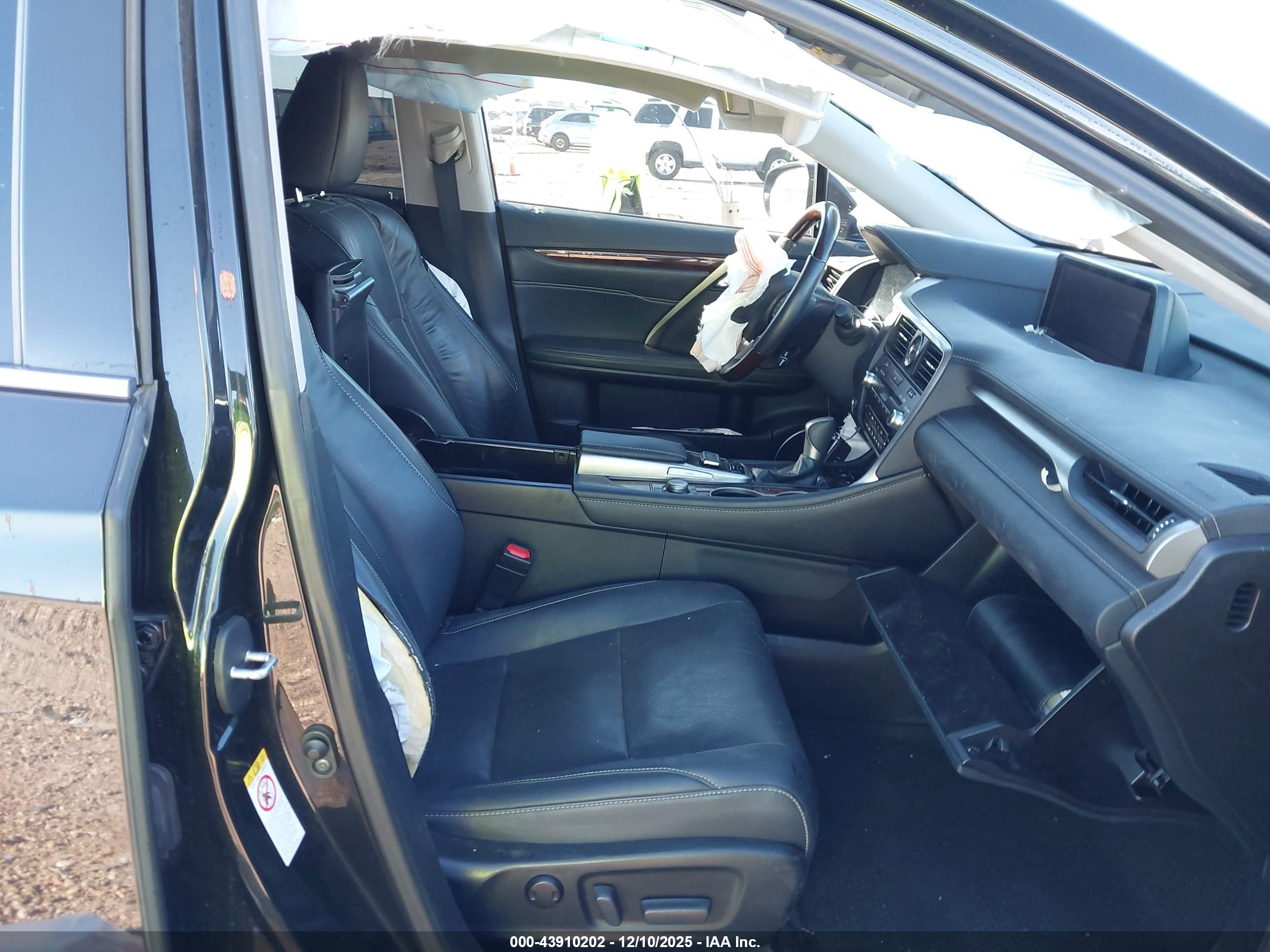 LEXUS RX image 5