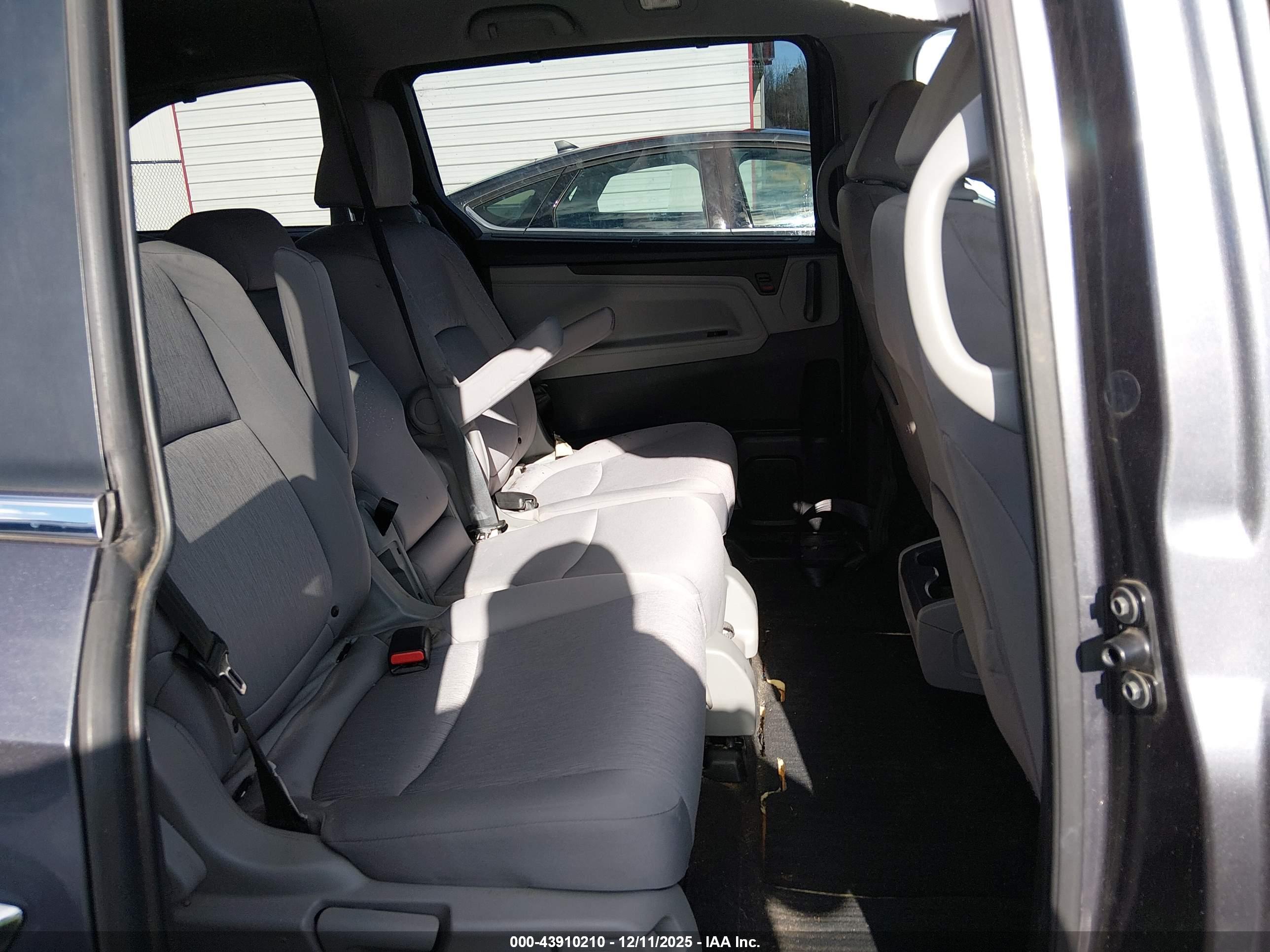 HONDA ODYSSEY image 8