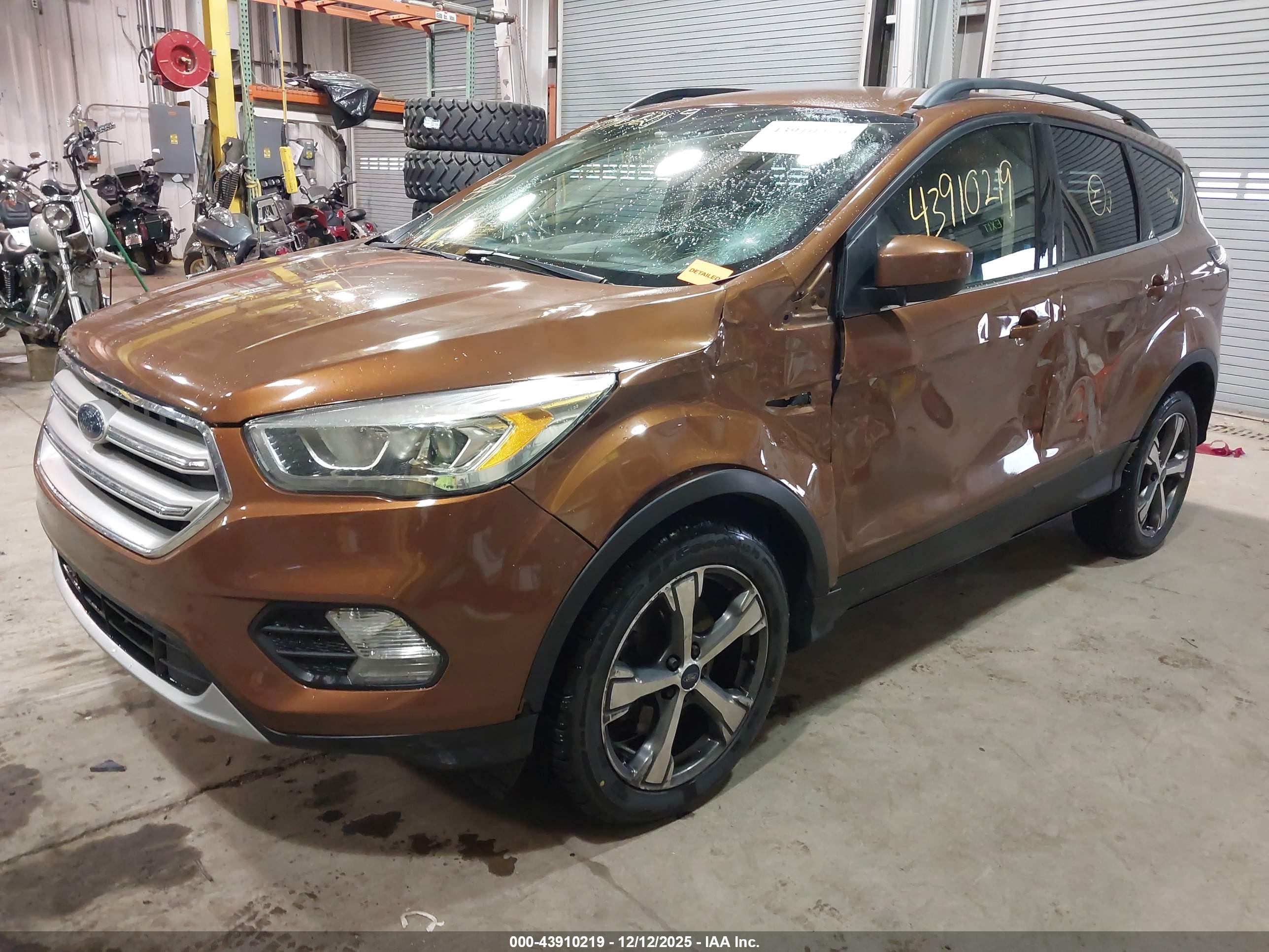 FORD ESCAPE image 6