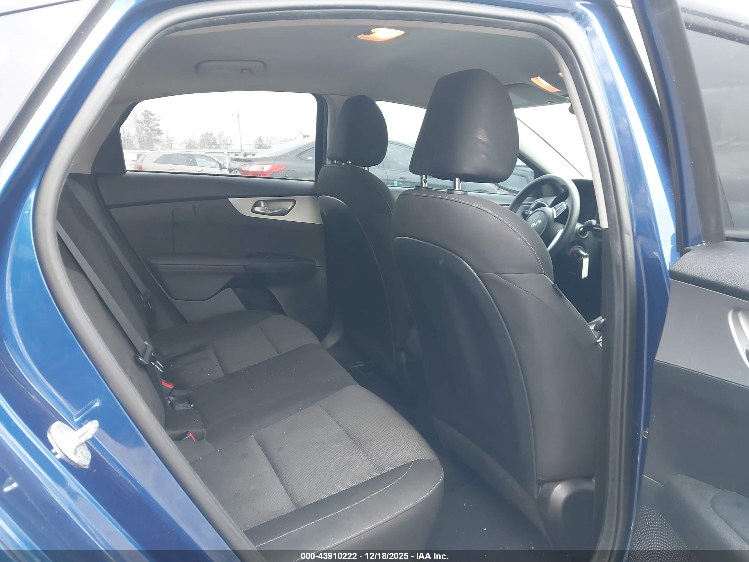 KIA FORTE image 8