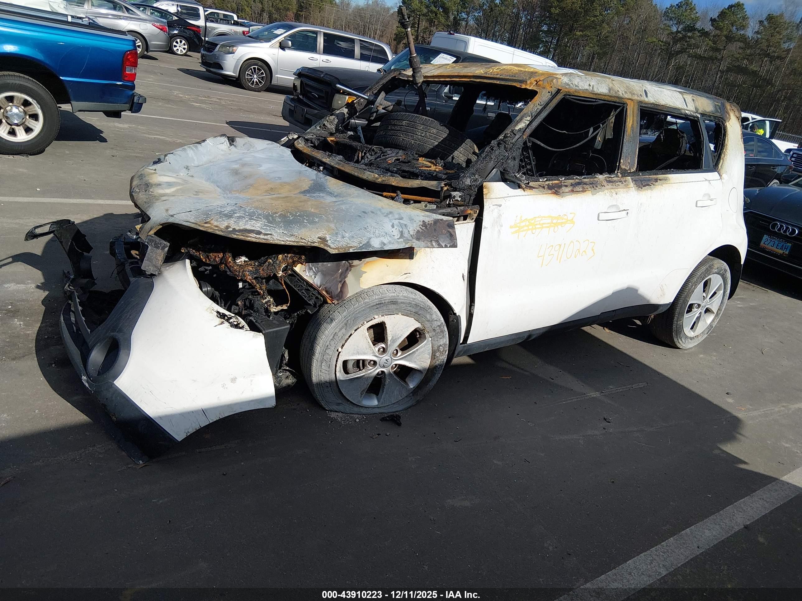 KIA SOUL image 2