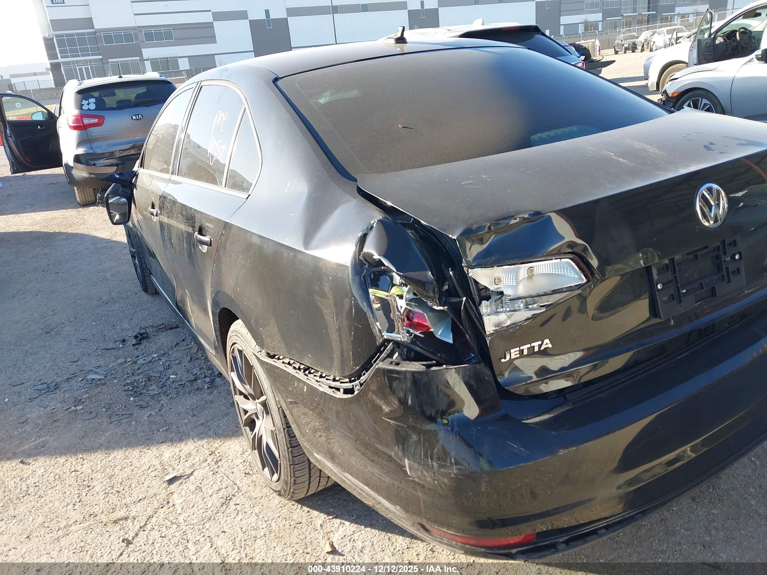 VOLKSWAGEN JETTA image 6