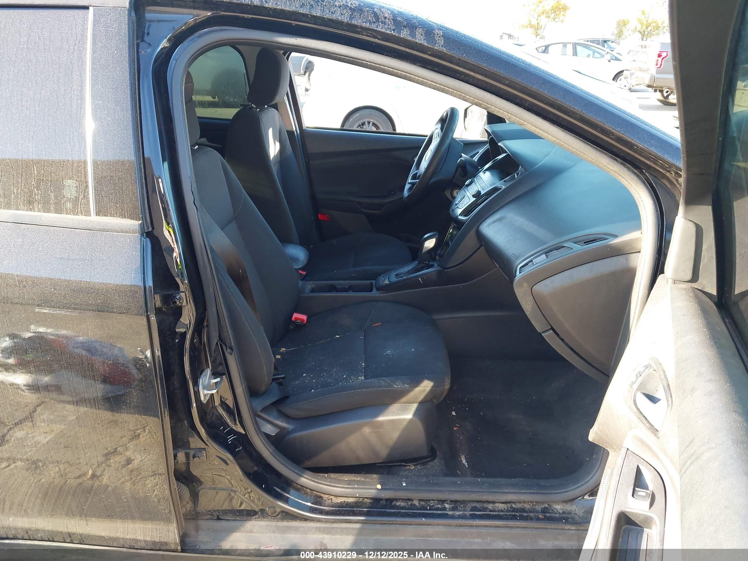 FORD FOCUS image 5