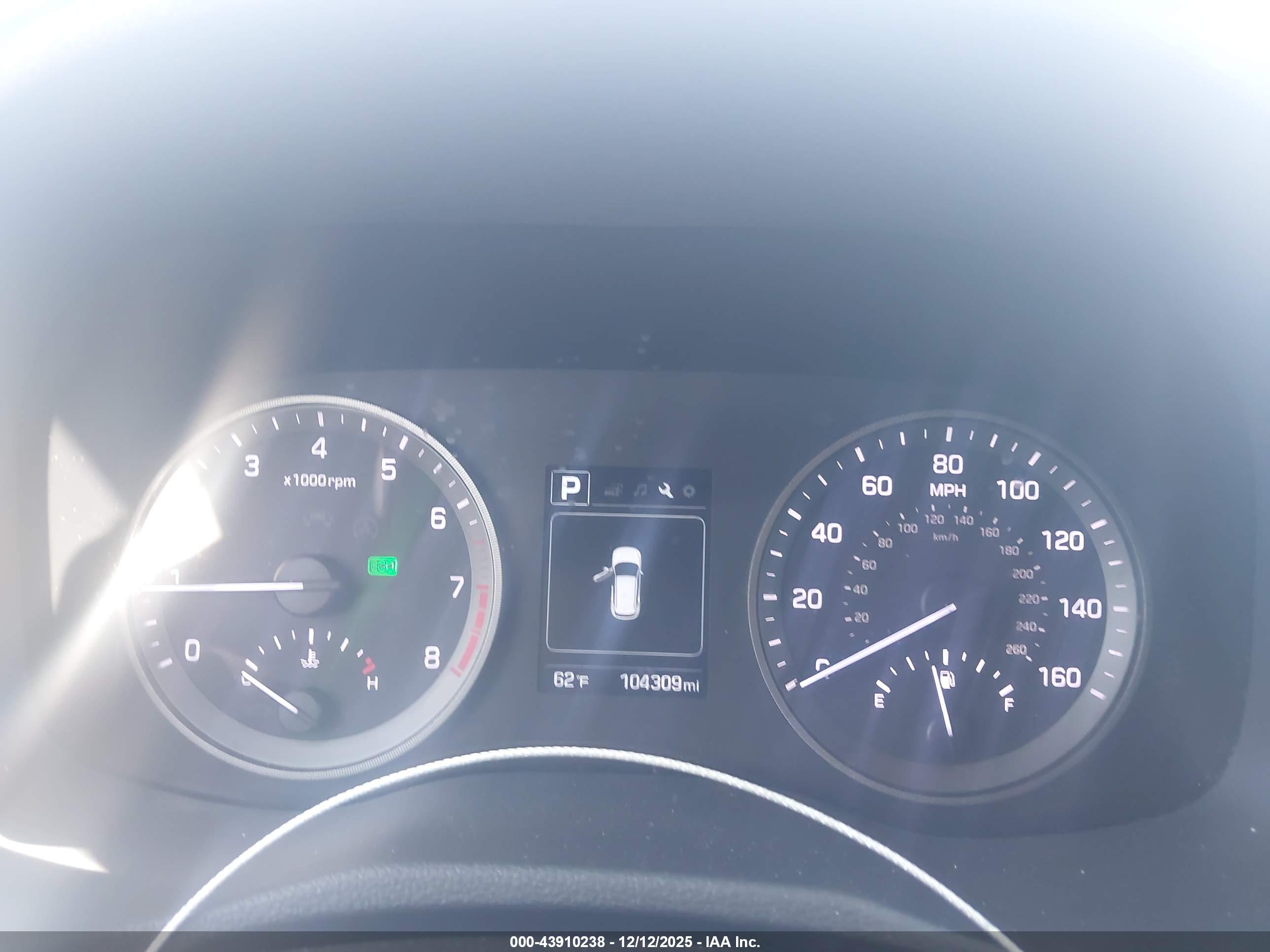 HYUNDAI TUCSON image 7