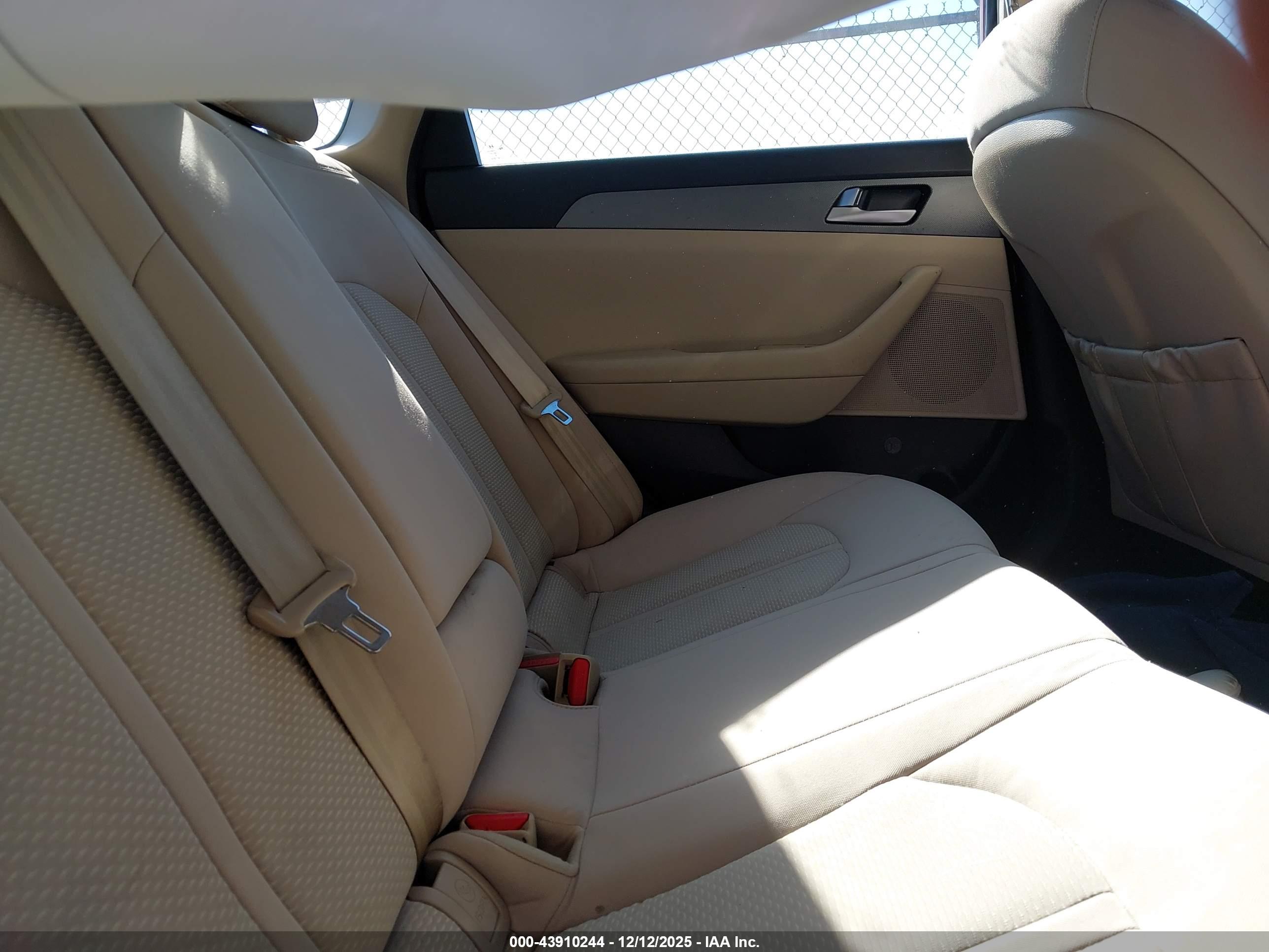 HYUNDAI SONATA image 8