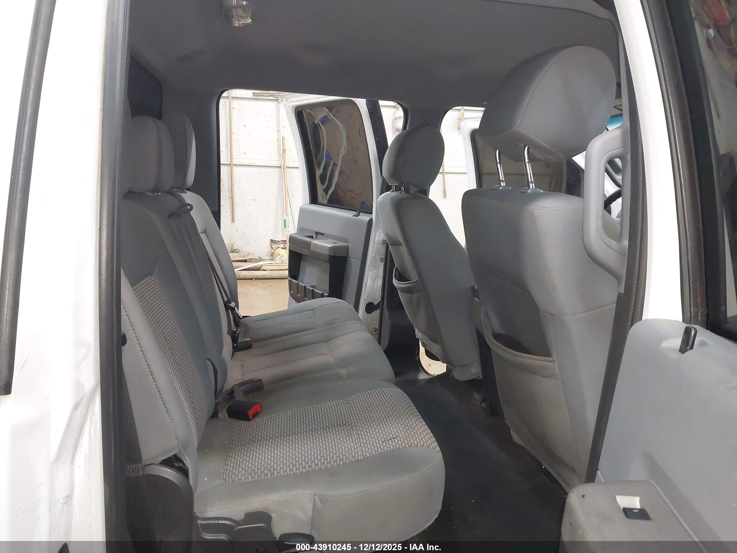 FORD F-250 image 8