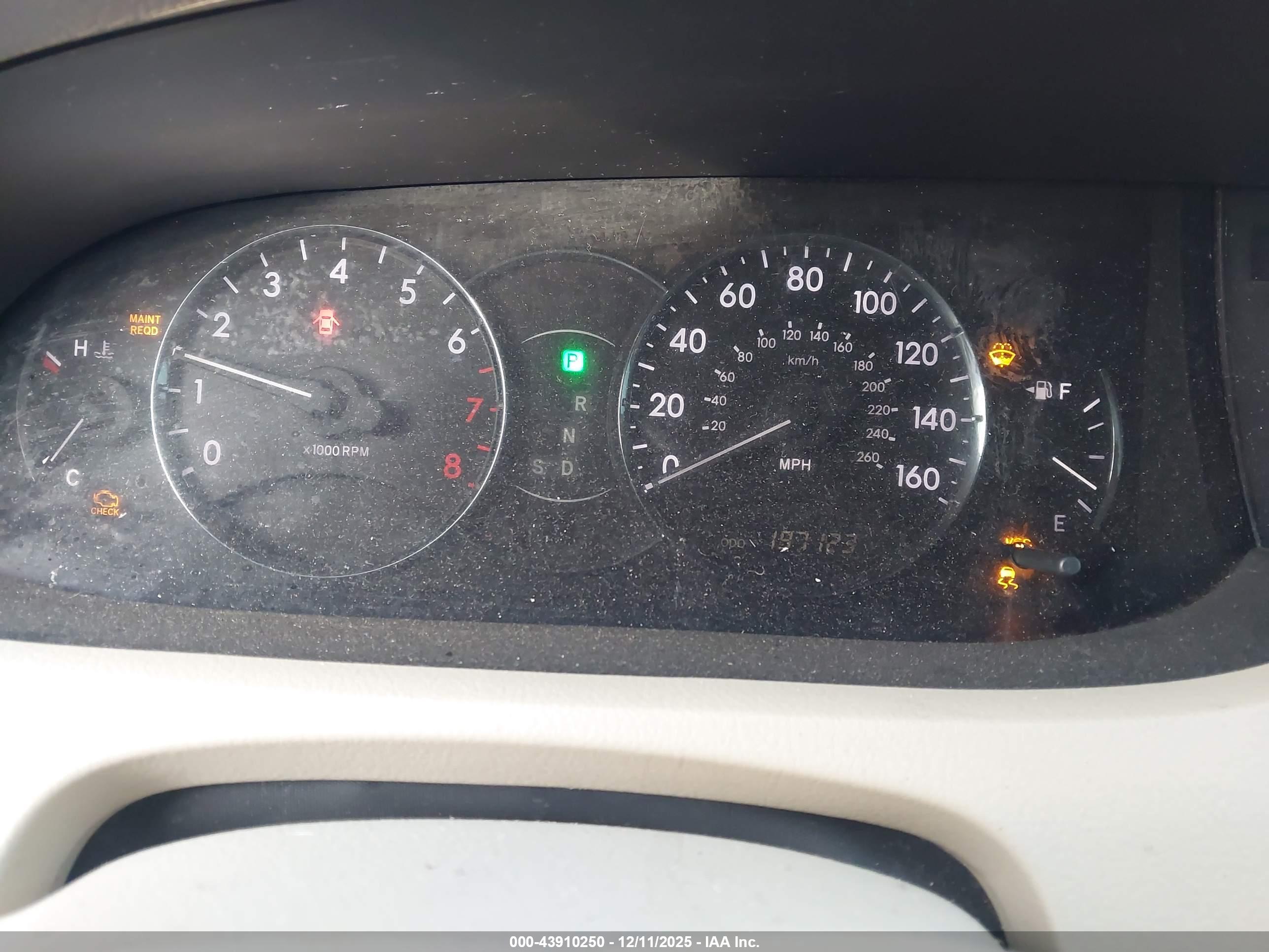 TOYOTA AVALON image 7