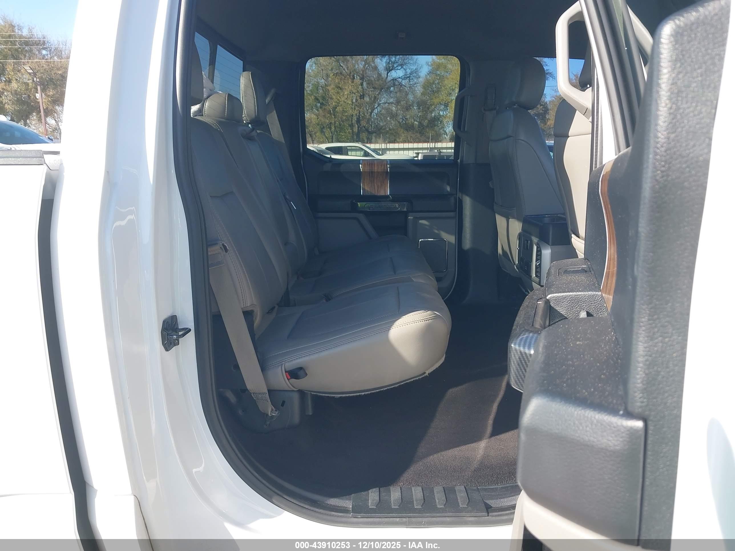 FORD F-150 image 8