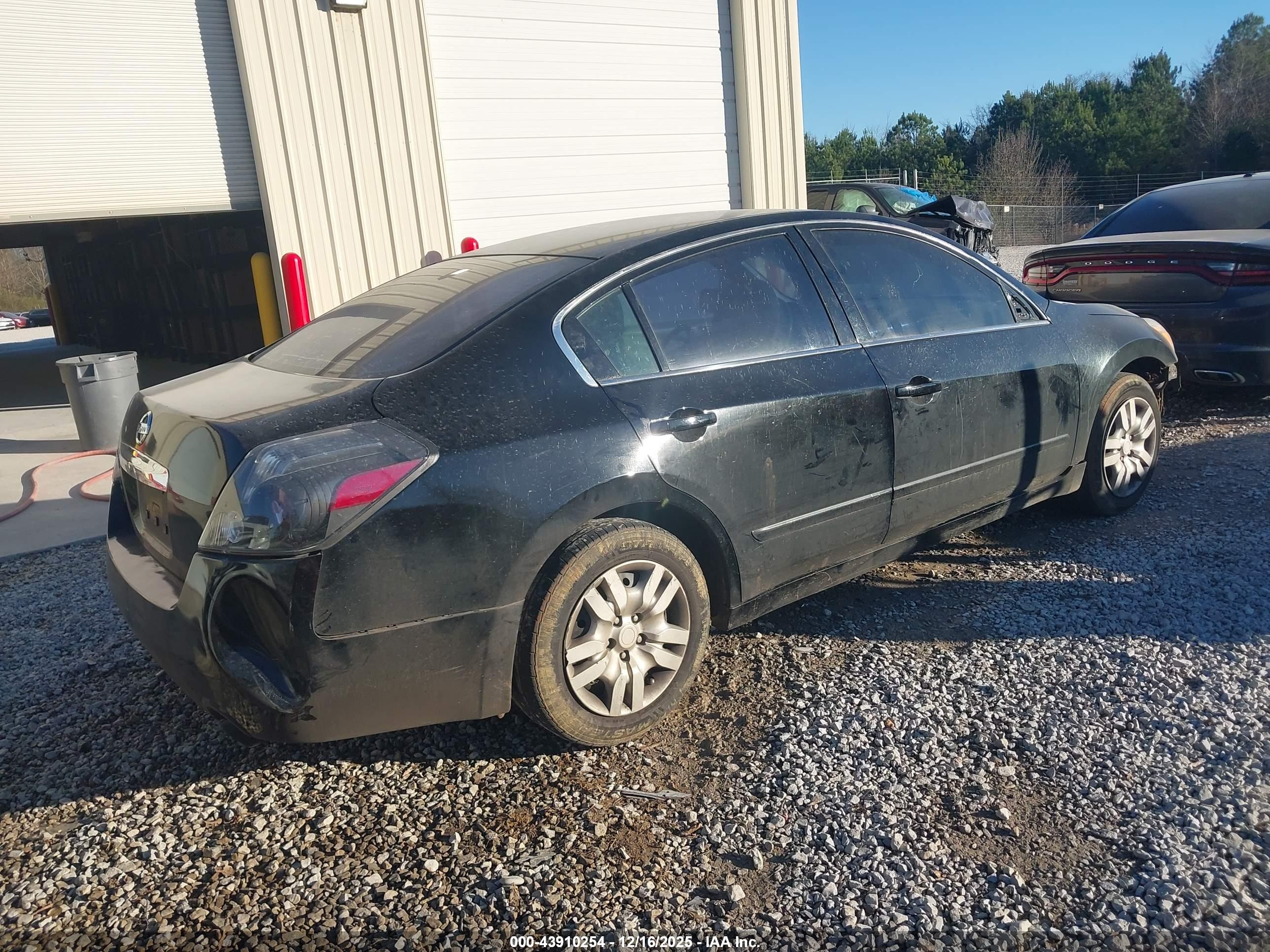 NISSAN ALTIMA image 4