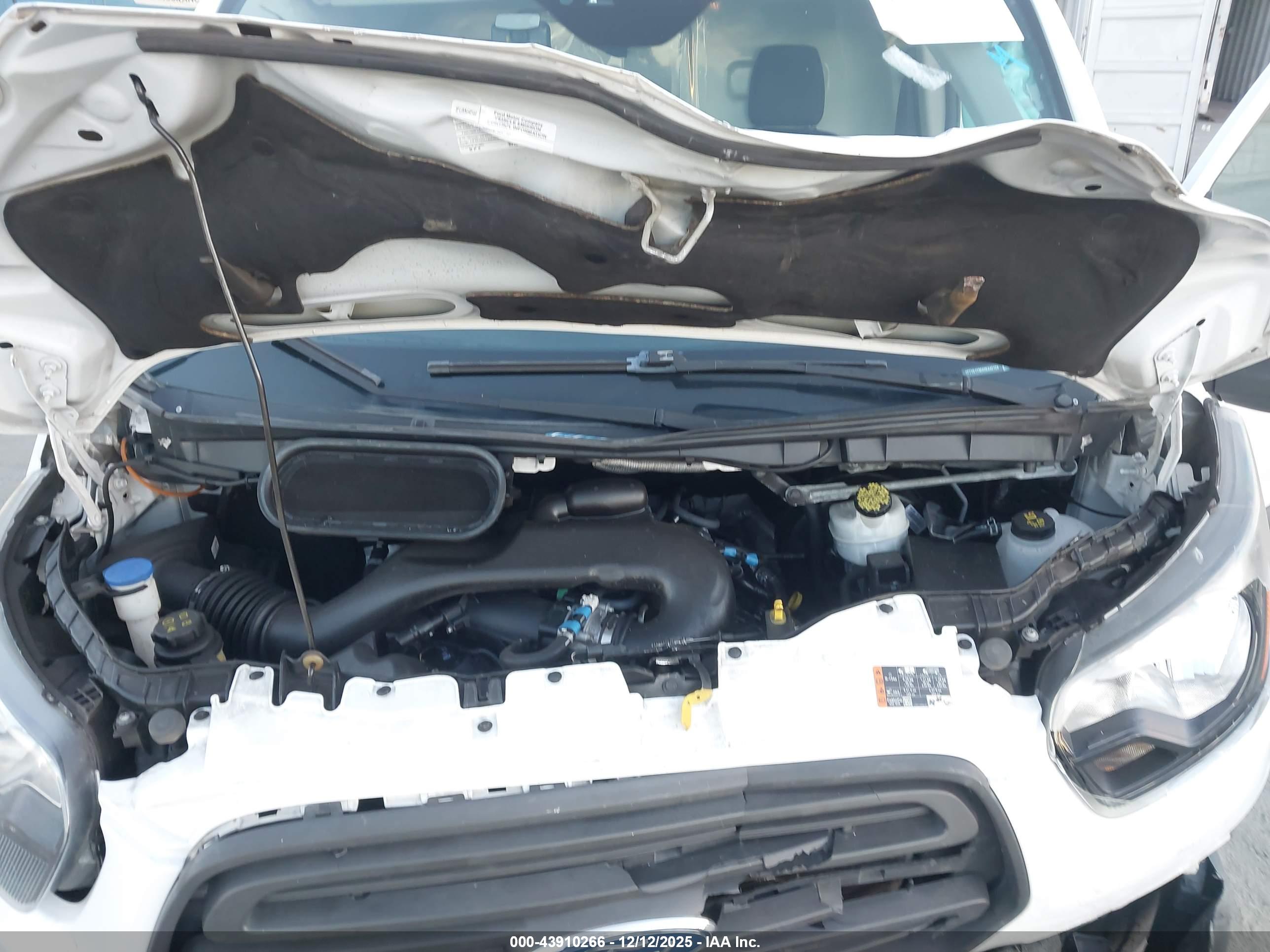 FORD TRANSIT-150 image 10