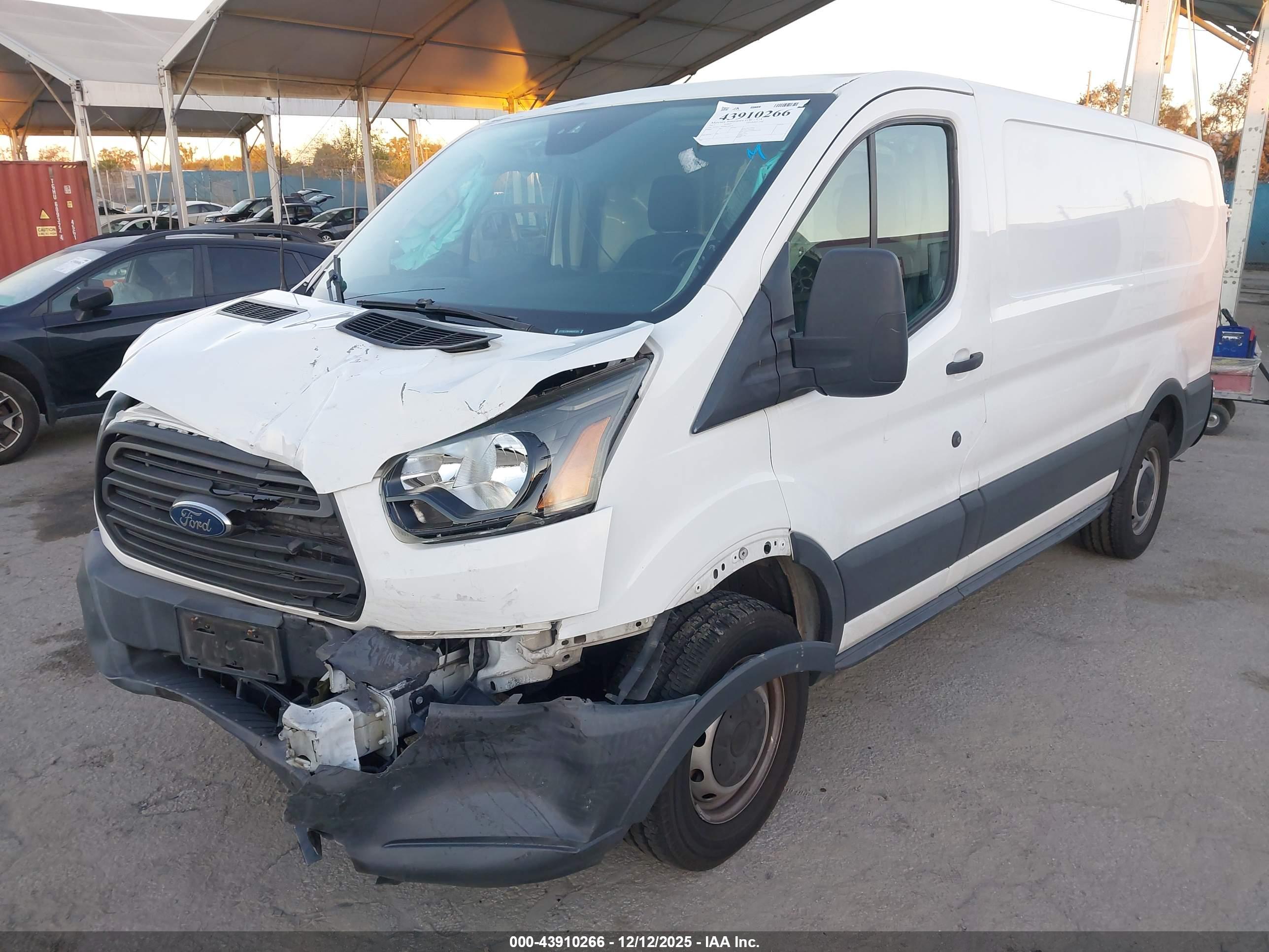 FORD TRANSIT-150 image 2