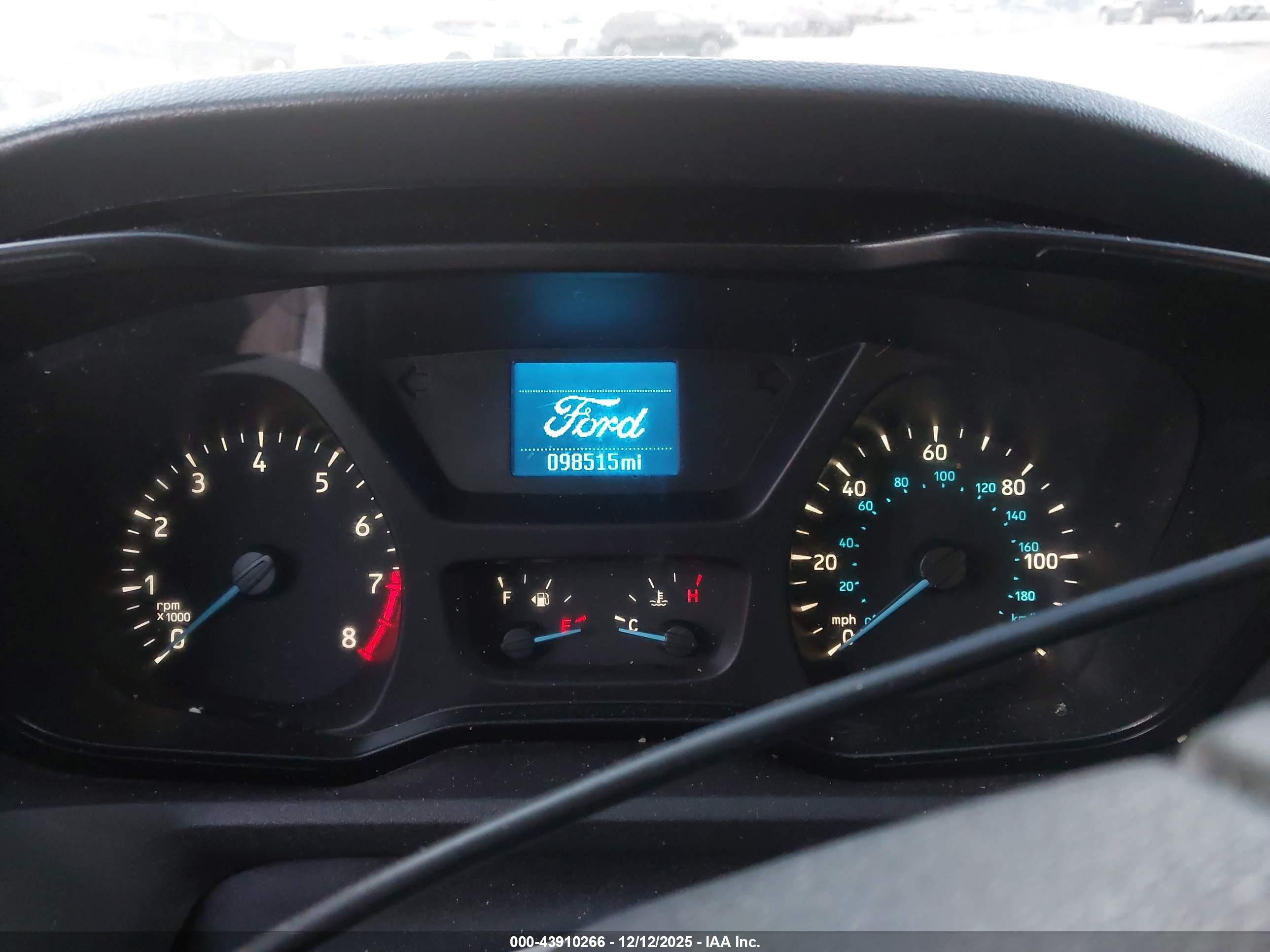 FORD TRANSIT-150 image 7