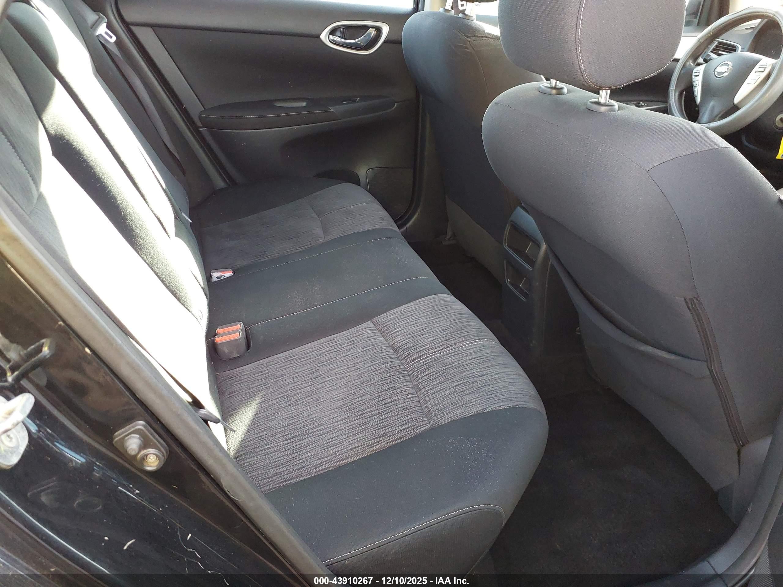 NISSAN SENTRA image 8