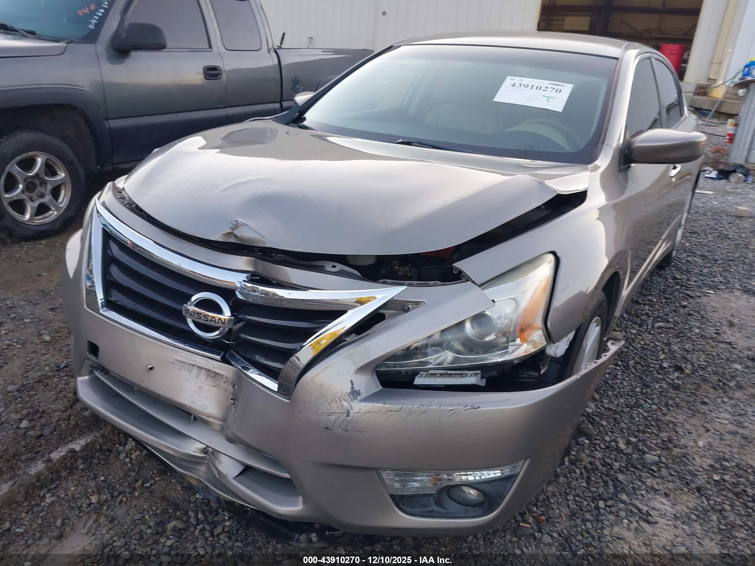 NISSAN ALTIMA image 6