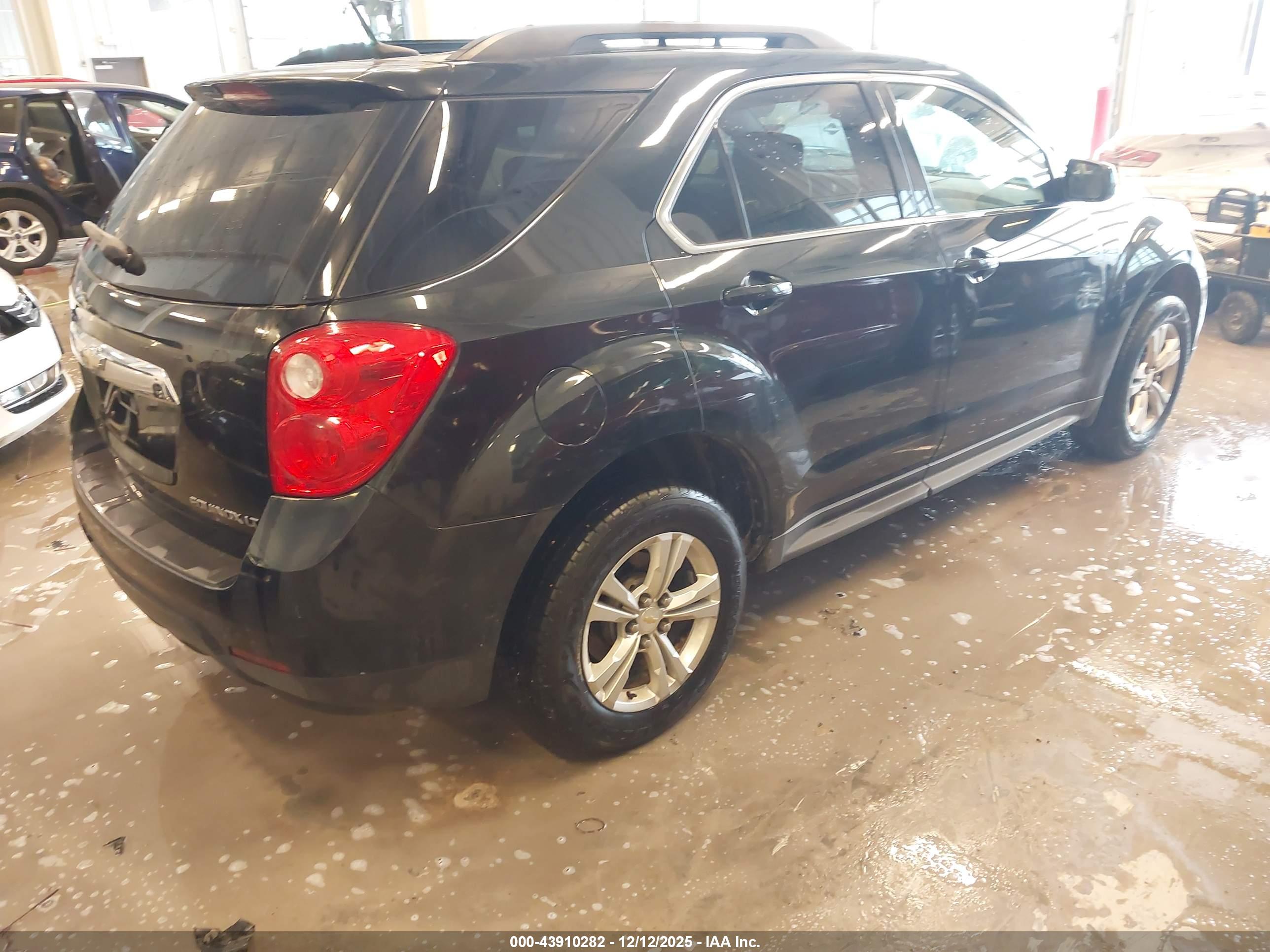 CHEVROLET EQUINOX image 4